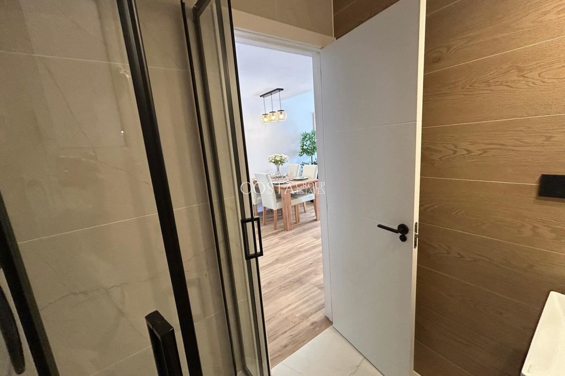 Resale - House -
Orihuela Costa - La Florida