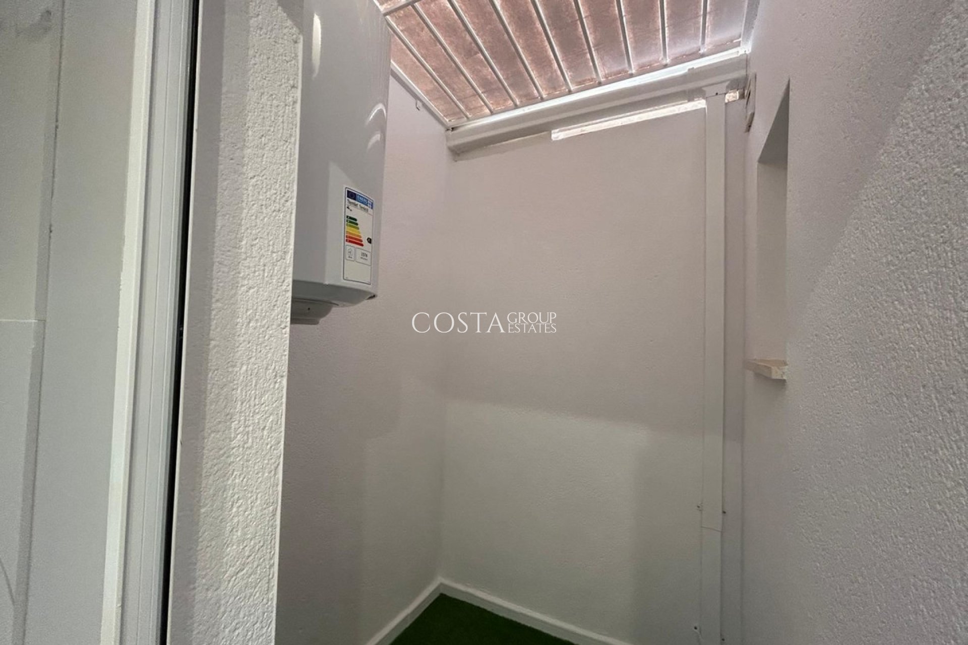 Resale - House -
Orihuela Costa - La Florida