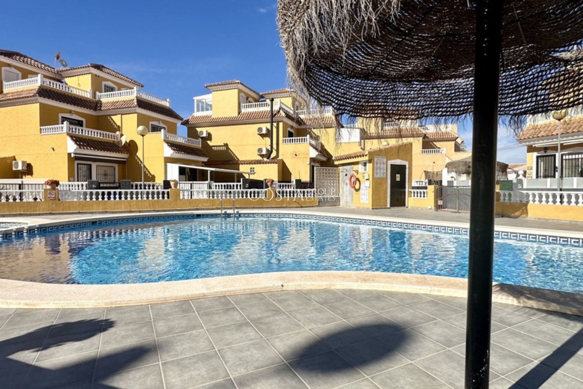 Resale - House -
Orihuela Costa - La Florida