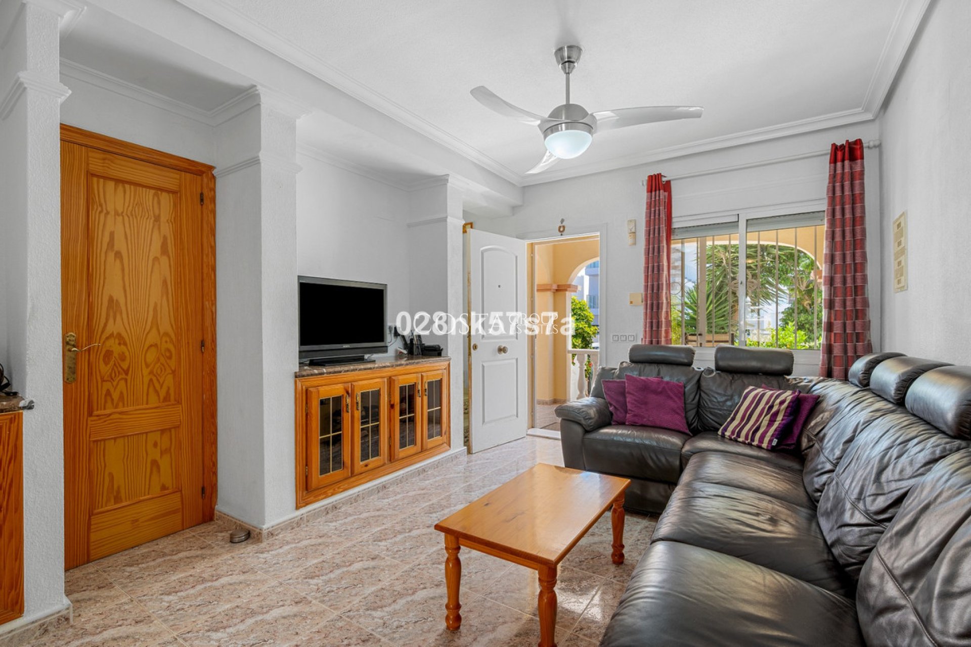 Resale - House -
Orihuela Costa - La Zenia