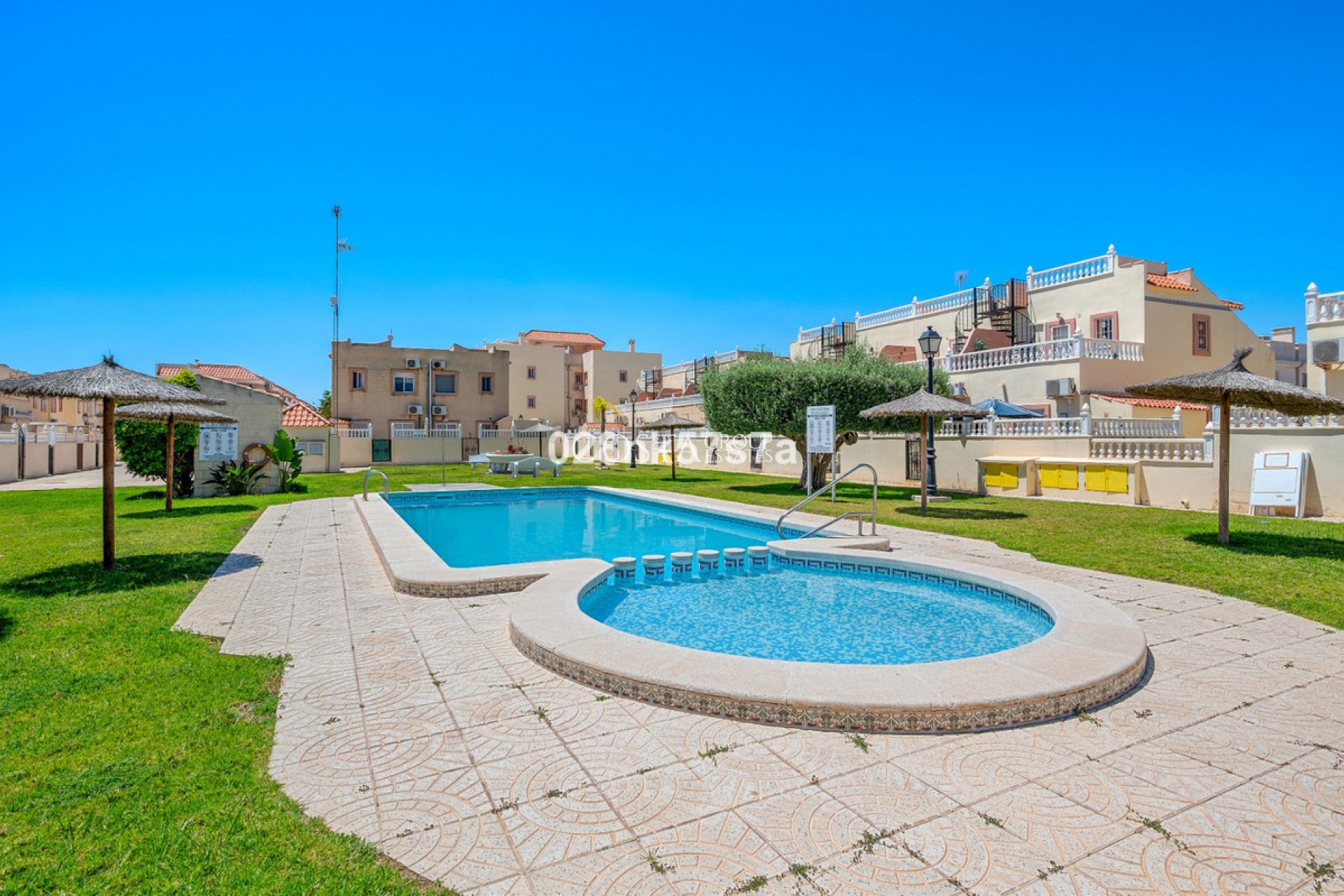 Resale - House -
Orihuela Costa - La Zenia