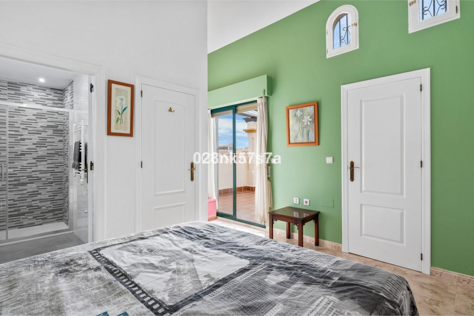 Resale - House -
Orihuela Costa - La Zenia