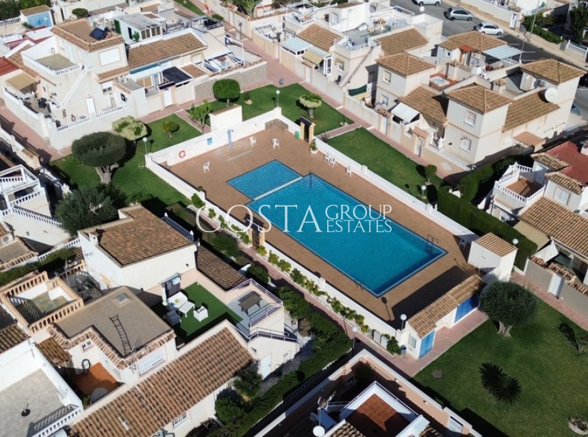 Resale - House -
Orihuela Costa - Los Altos