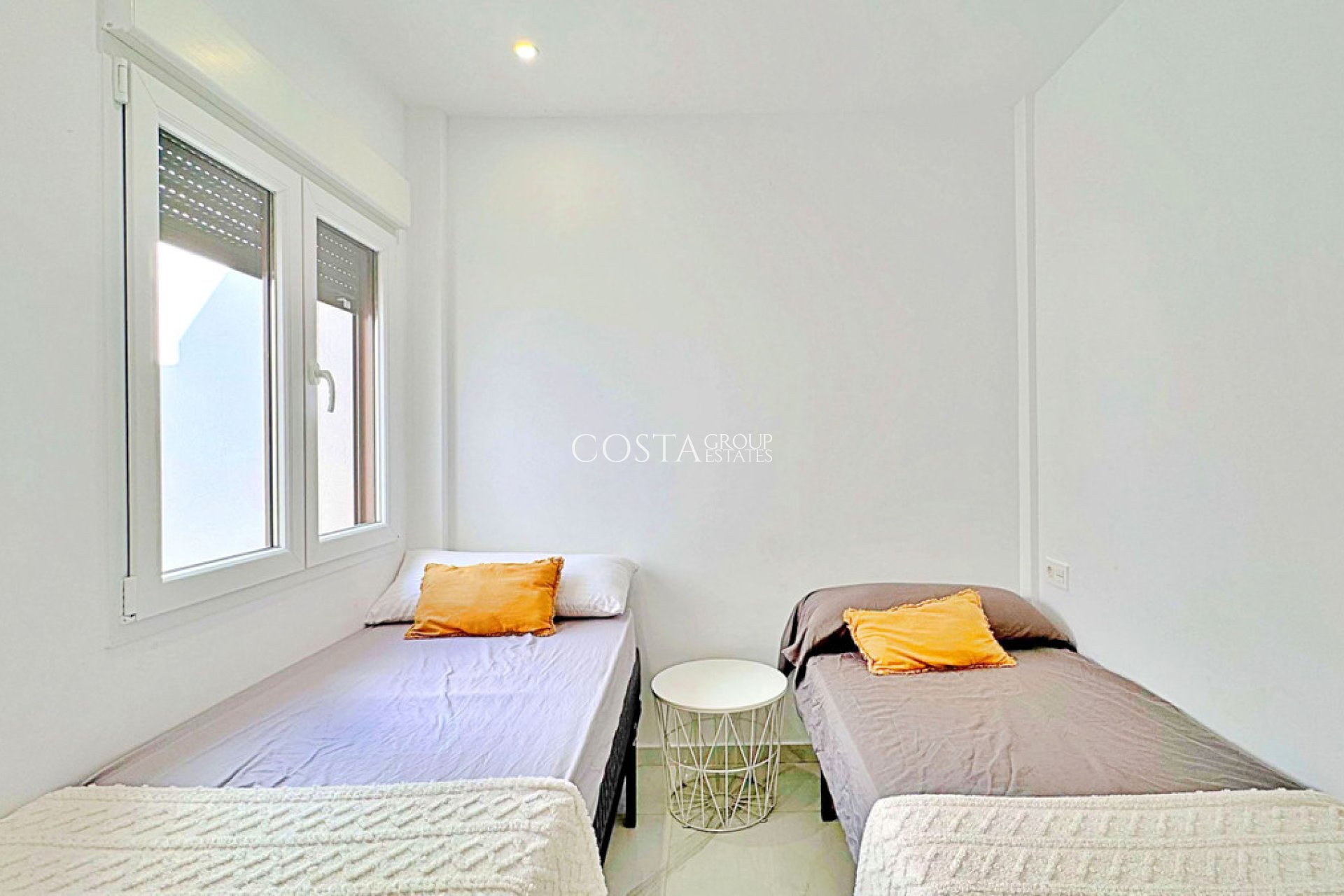 Resale - House -
Orihuela Costa - Los Balcones