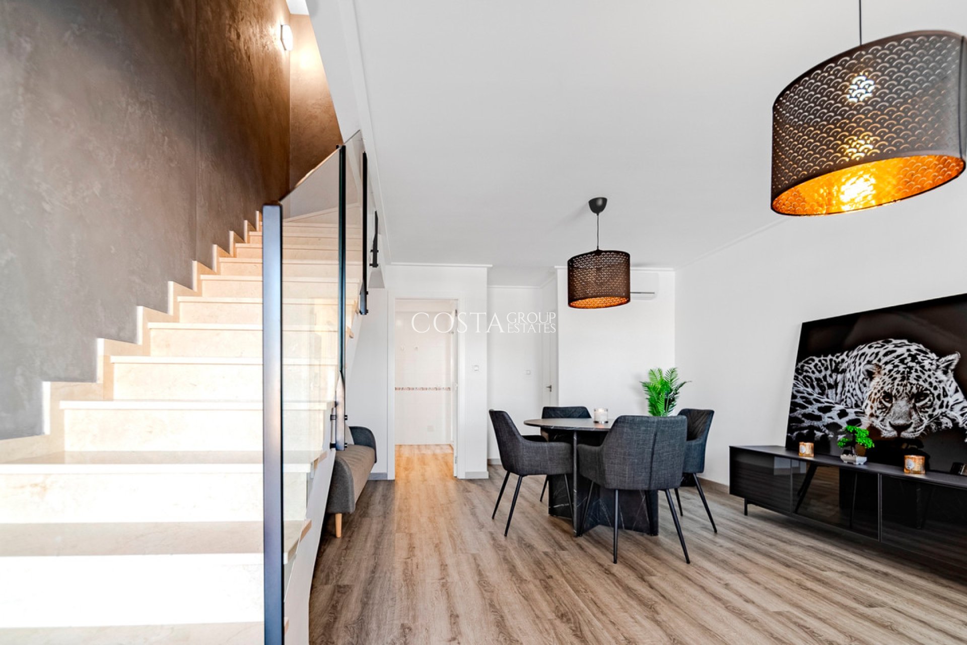 Resale - House -
Orihuela Costa - Los Balcones