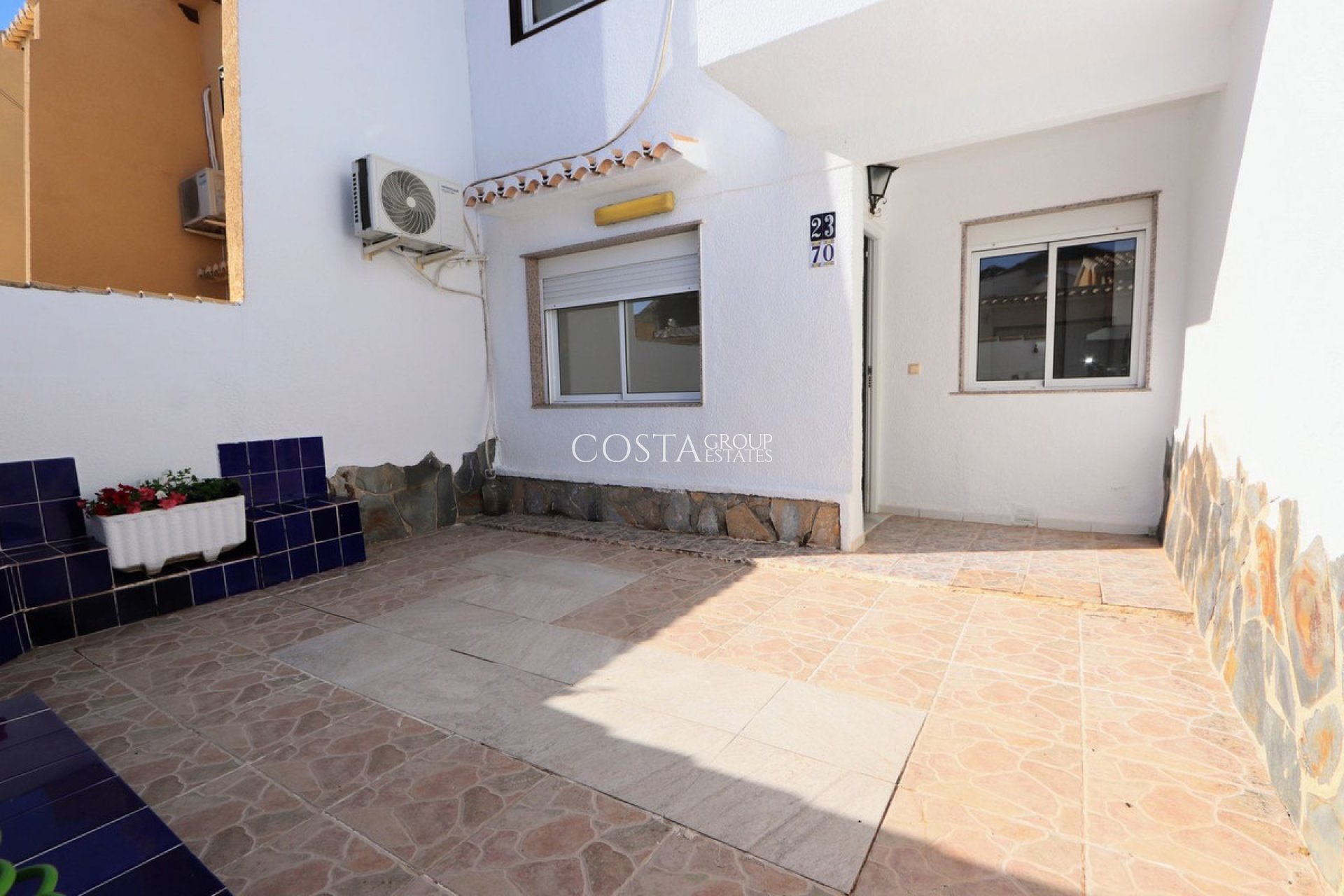 Resale - House -
Orihuela Costa - Los Balcones