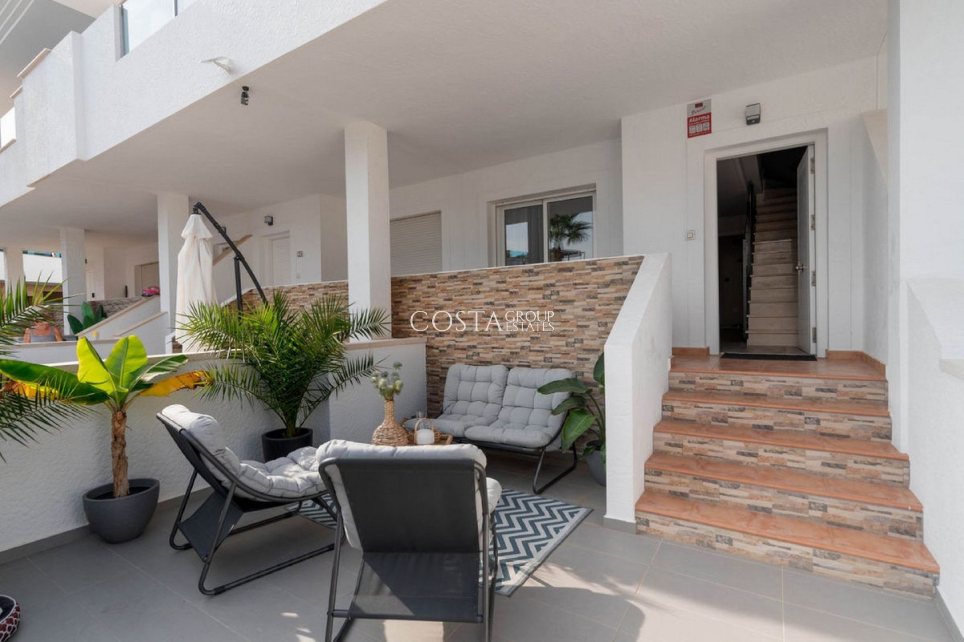 Resale - House -
Orihuela Costa - Los Balcones