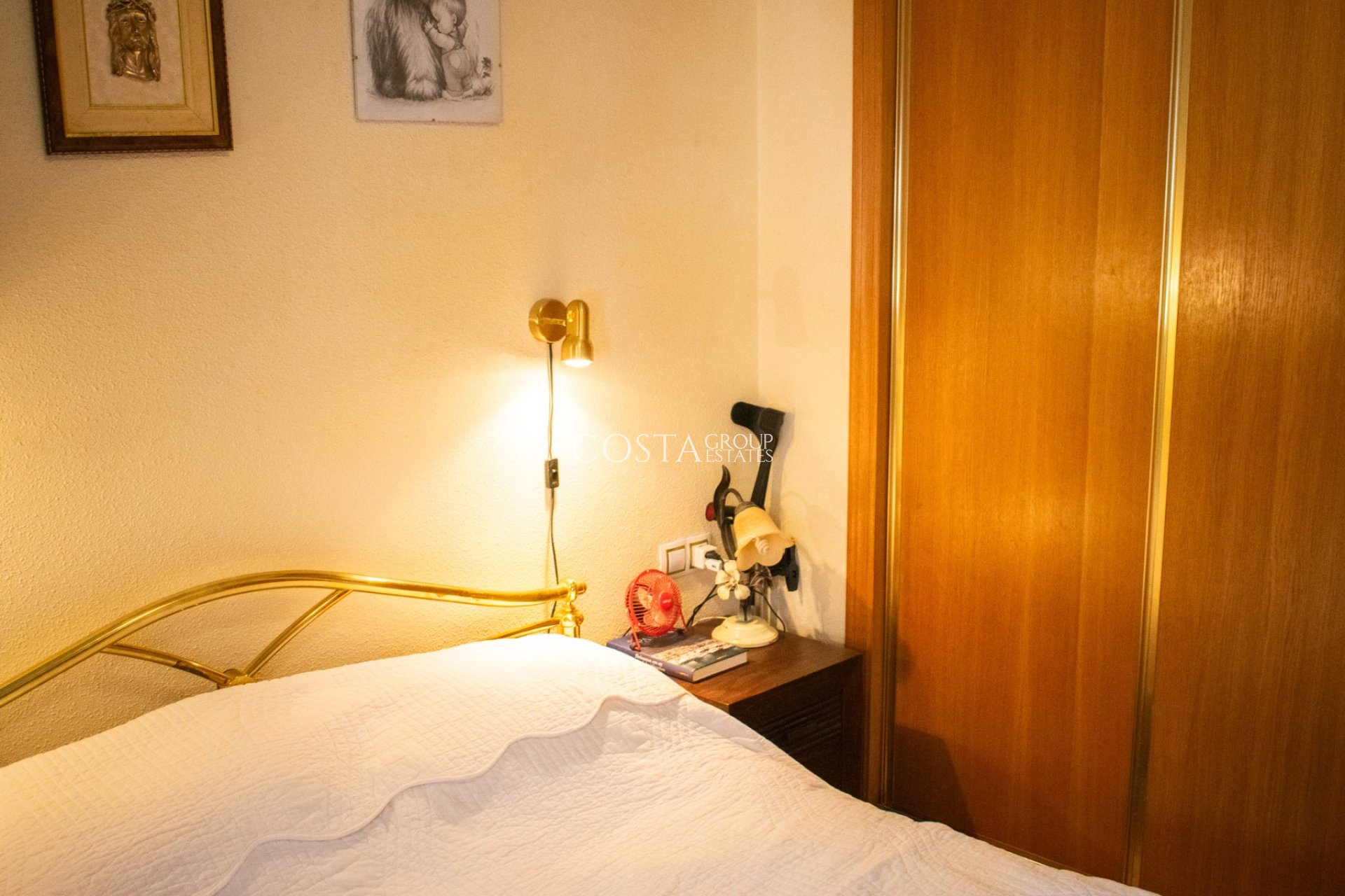 Resale - House -
Orihuela Costa - Los Dolses