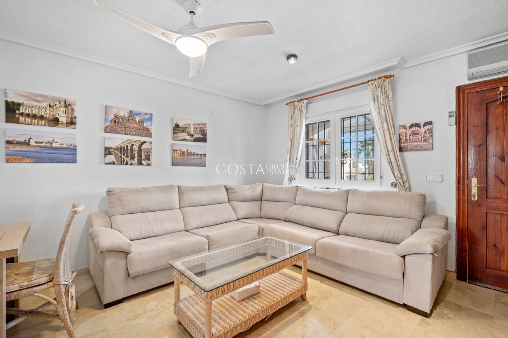 Resale - House -
Orihuela Costa - Los Dolses