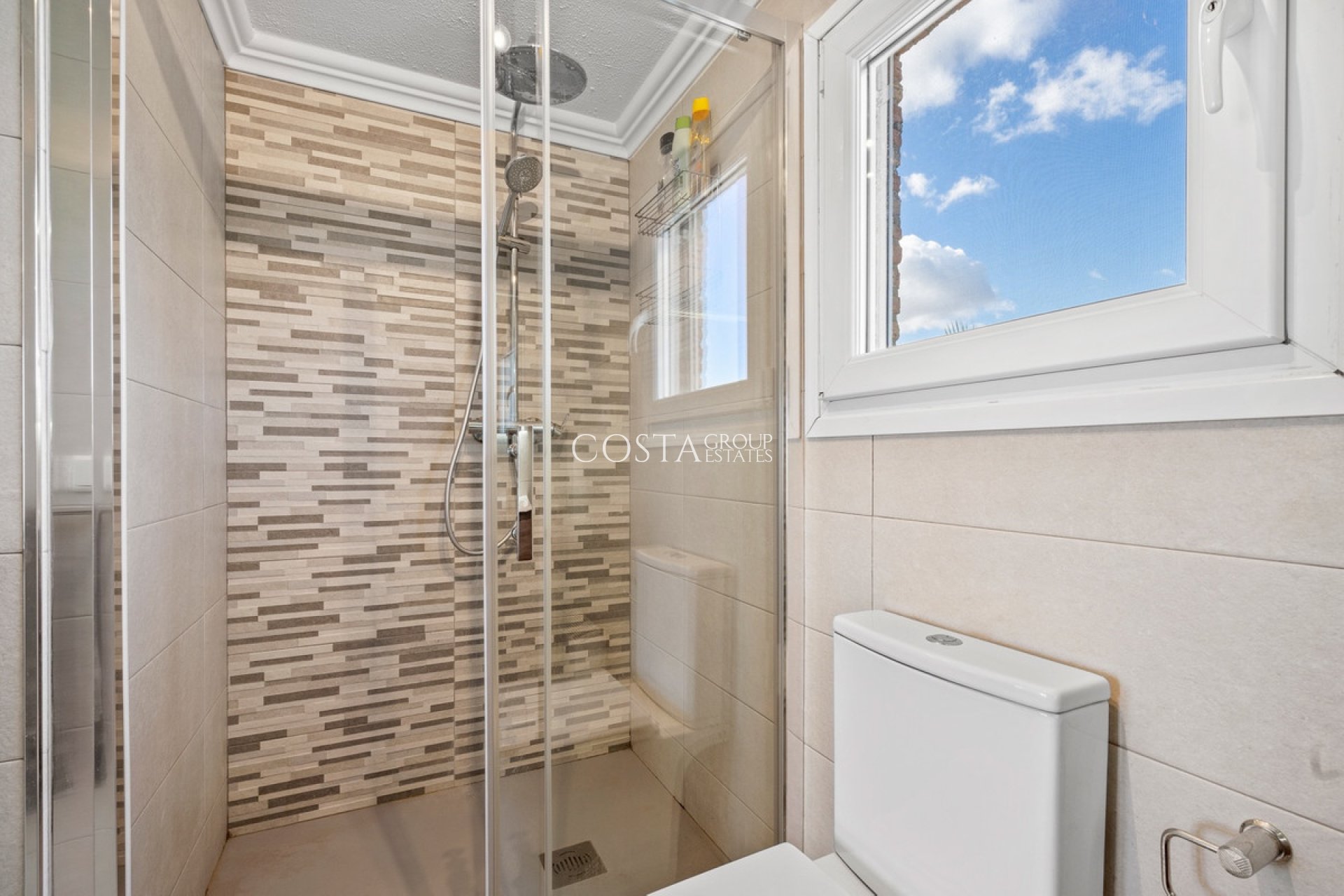 Resale - House -
Orihuela Costa - Los Dolses