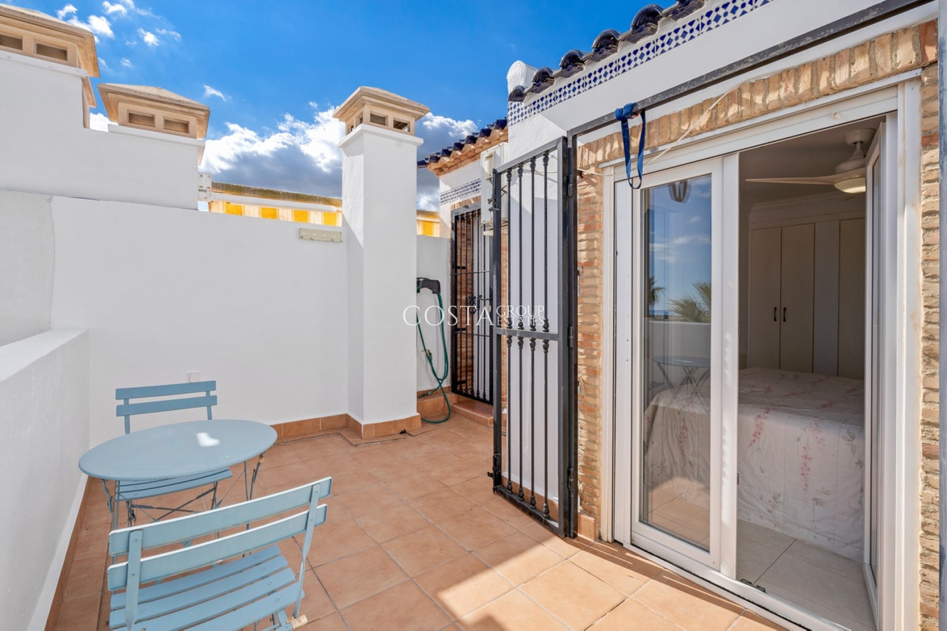 Resale - House -
Orihuela Costa - Los Dolses