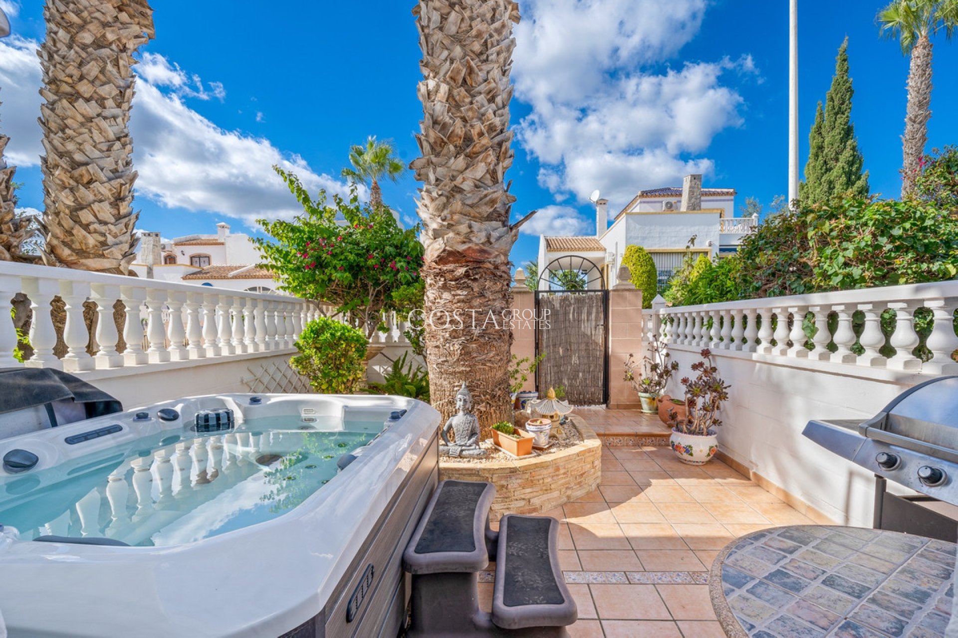 Resale - House -
Orihuela Costa - Los Dolses