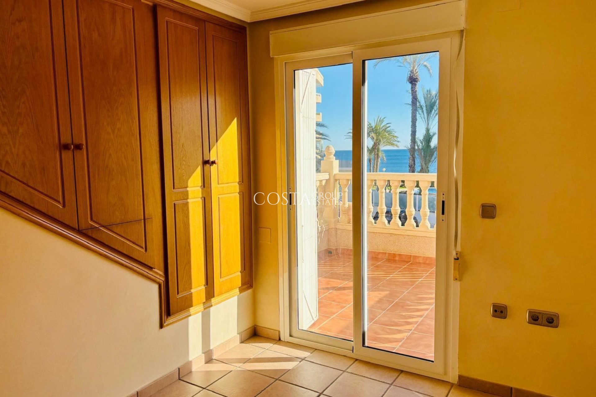 Resale - House -
Orihuela Costa - Mil Palmeras