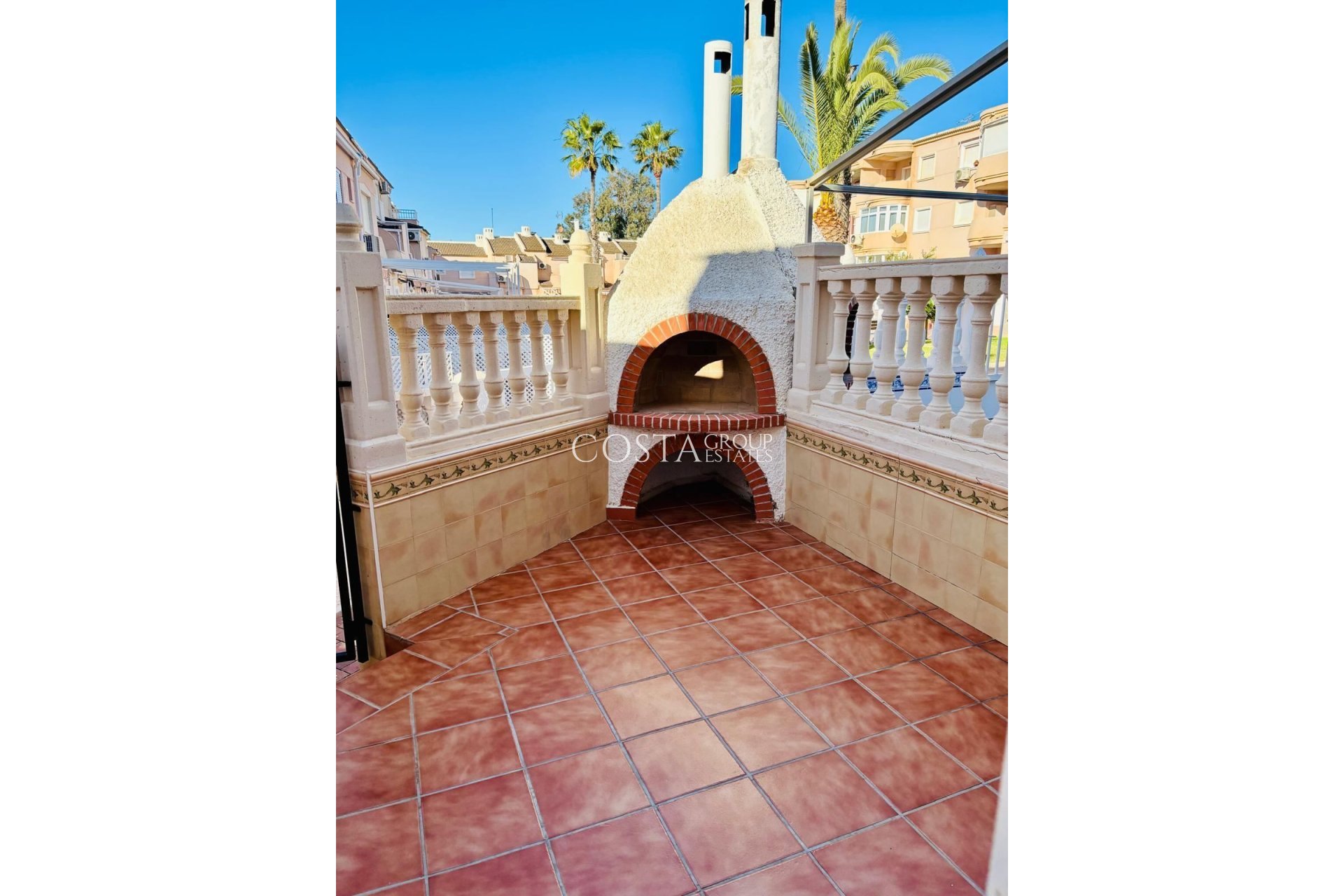 Resale - House -
Orihuela Costa - Mil Palmeras