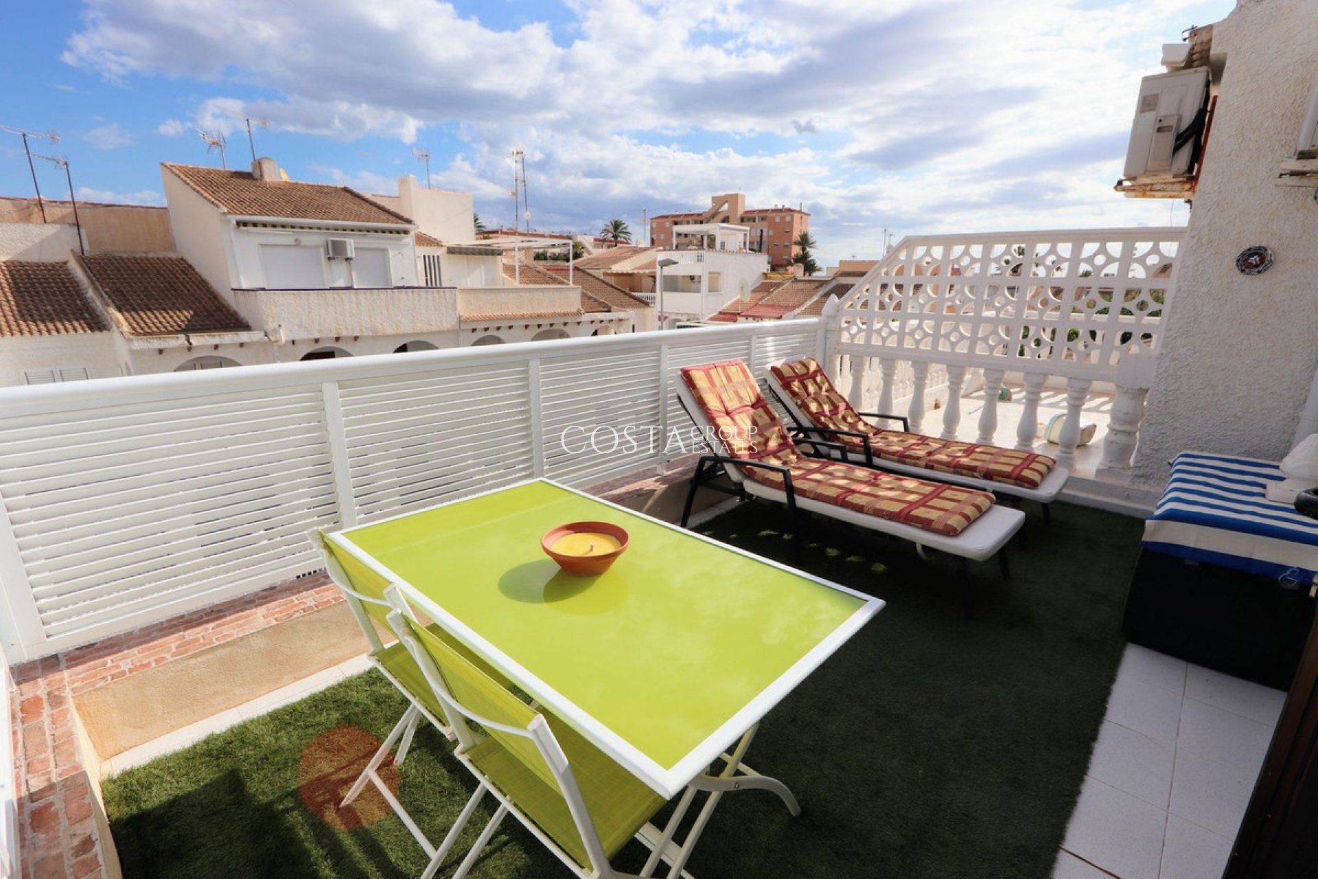 Resale - House -
Orihuela Costa - Mil Palmeras