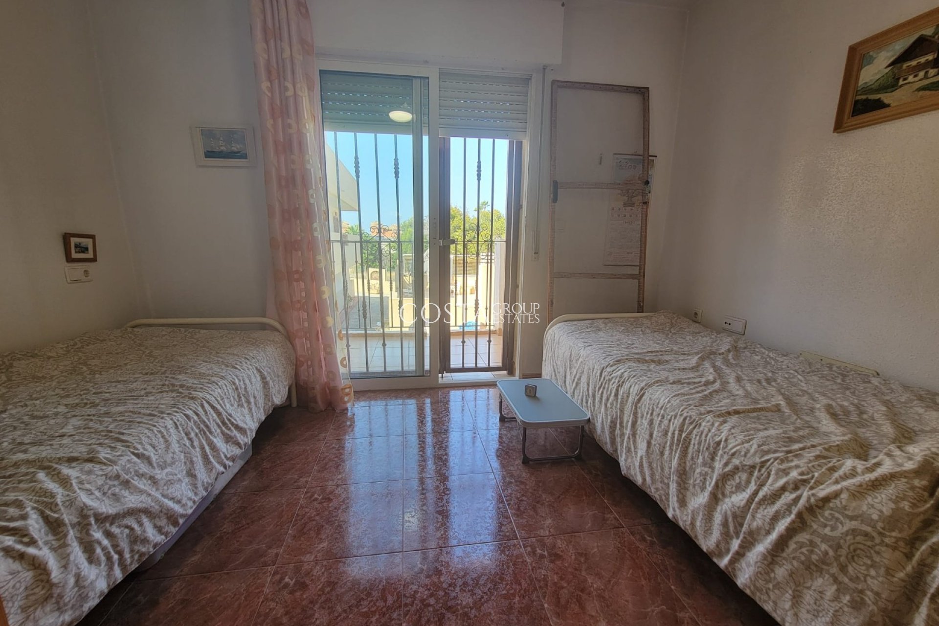 Resale - House -
Orihuela Costa - Playa Flamenca