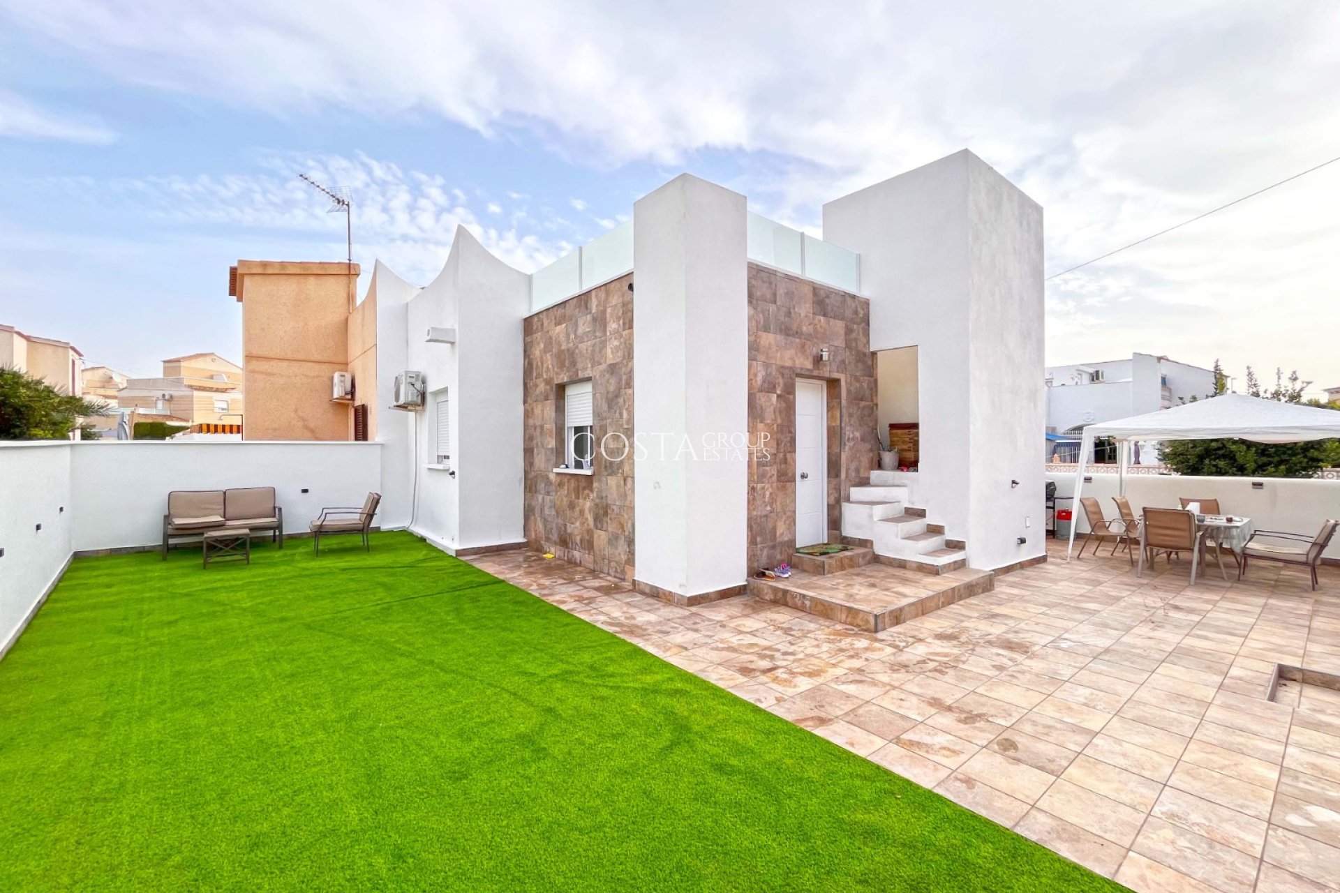 Resale - House -
Orihuela Costa - Playa Flamenca