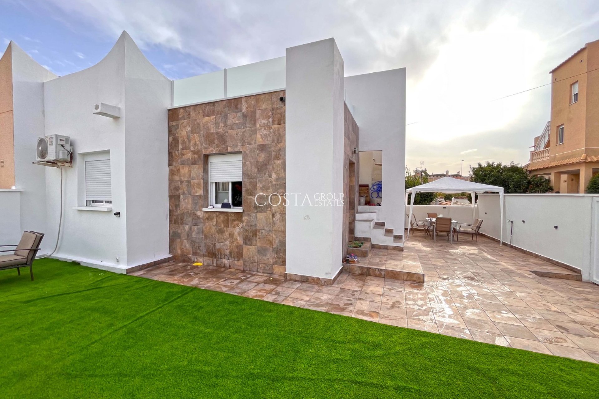 Resale - House -
Orihuela Costa - Playa Flamenca