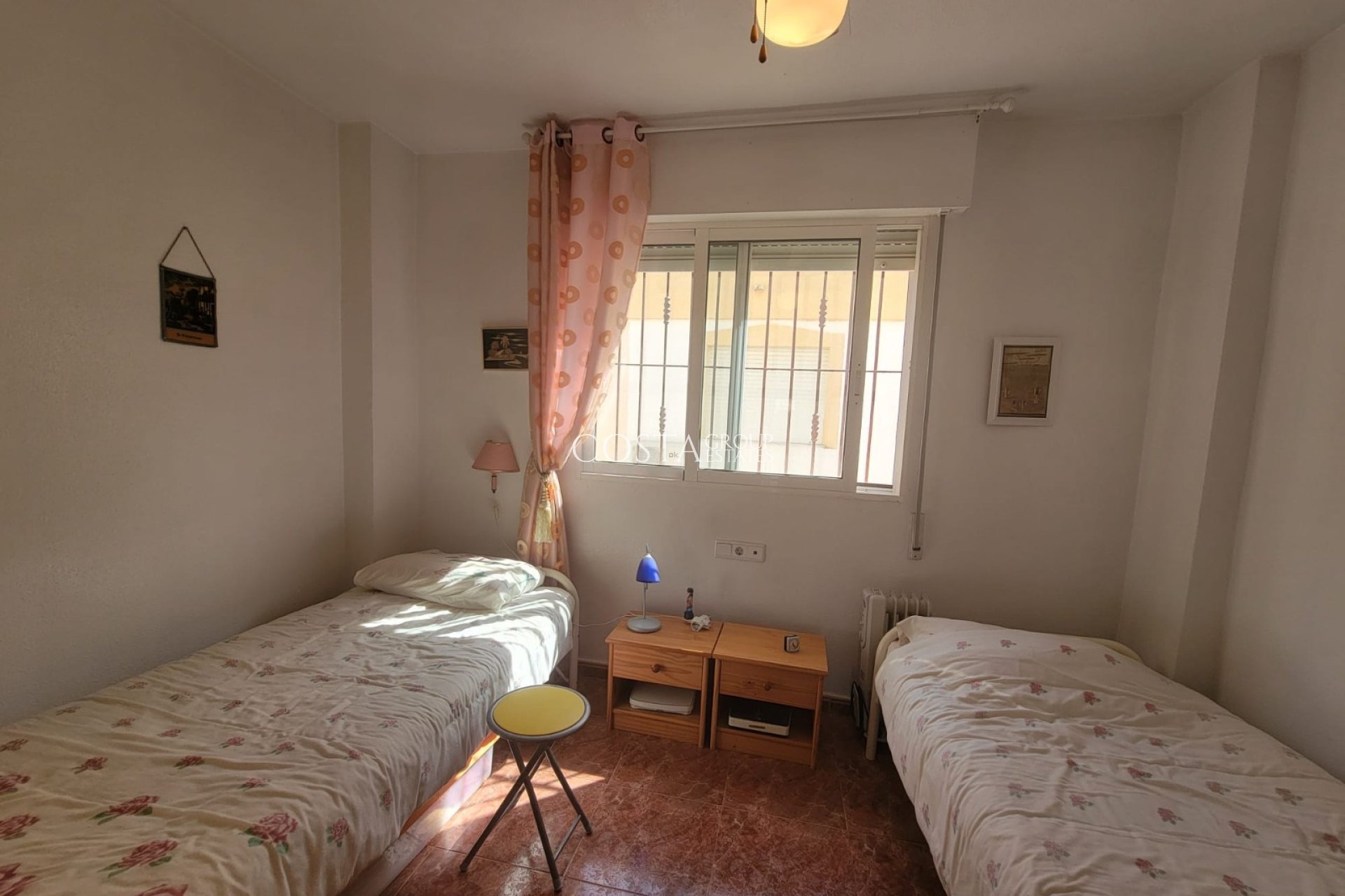 Resale - House -
Orihuela Costa - Playa Flamenca