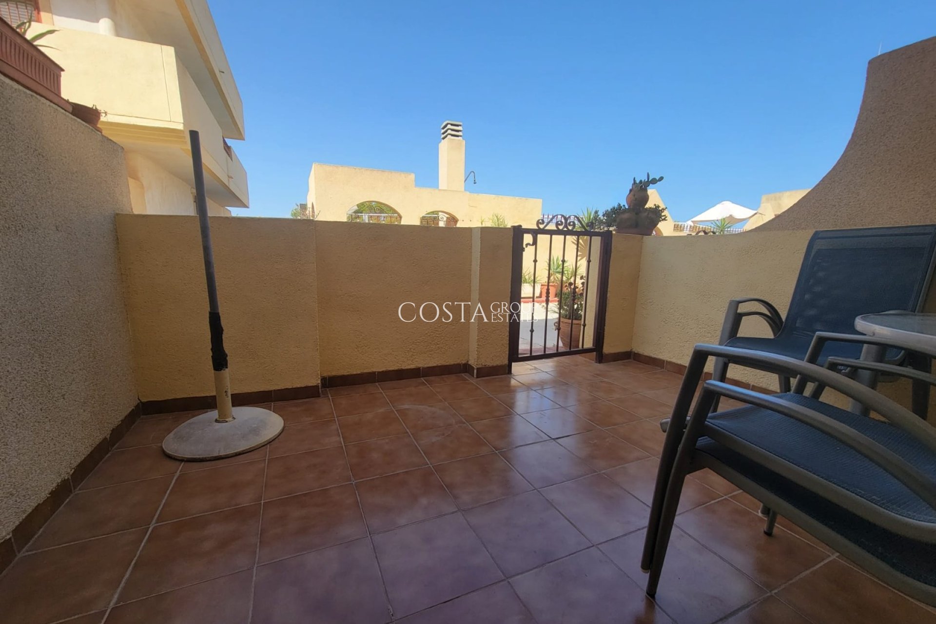 Resale - House -
Orihuela Costa - Playa Flamenca