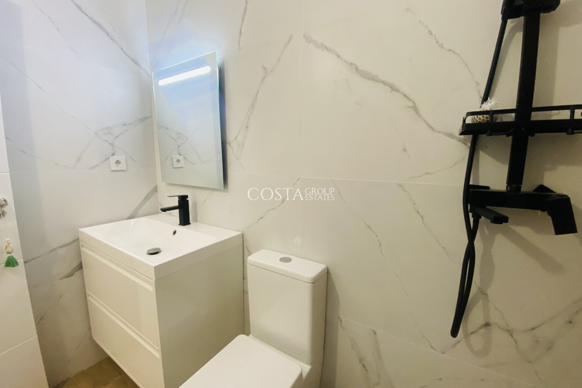 Resale - House -
Orihuela Costa - Playa Flamenca