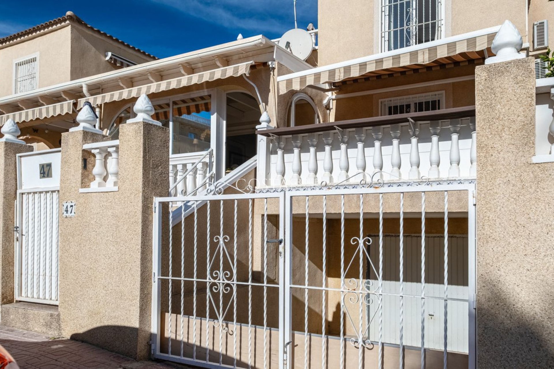 Resale - House -
Orihuela Costa - Playa Flamenca