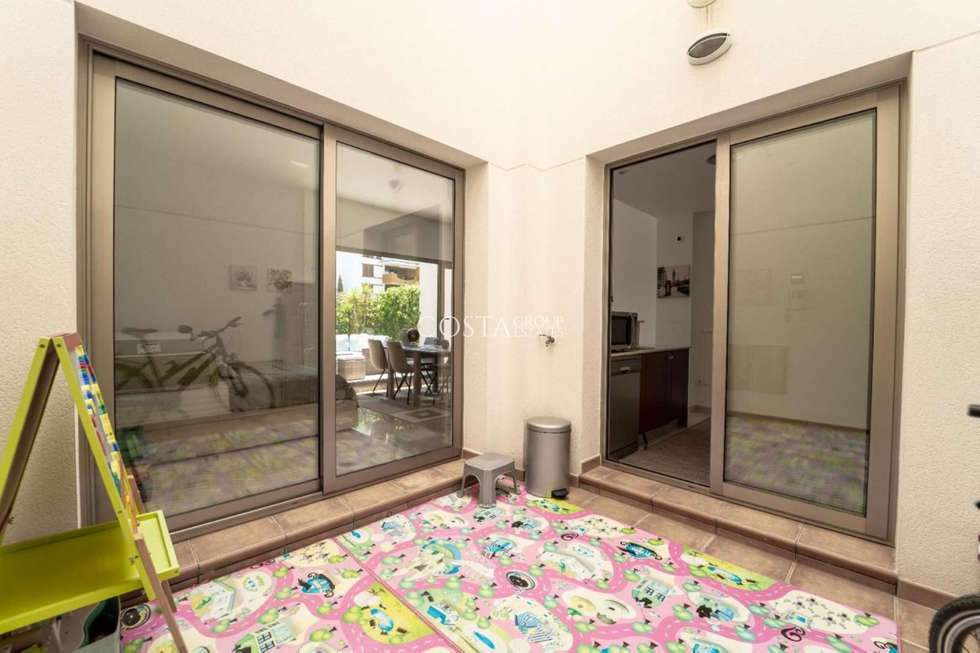 Resale - House -
Orihuela Costa - Punta Prima