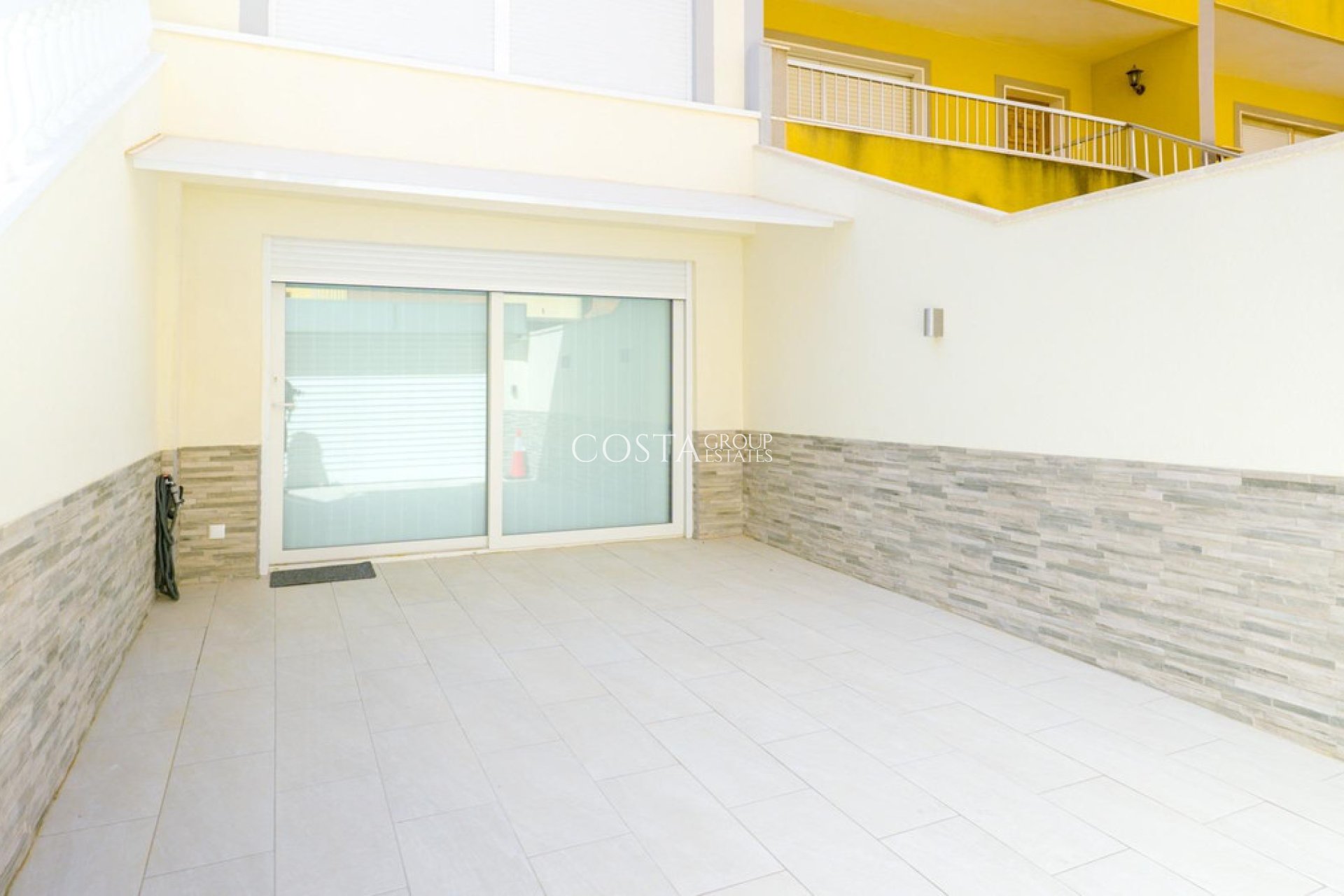 Resale - House -
Orihuela Costa - Punta Prima