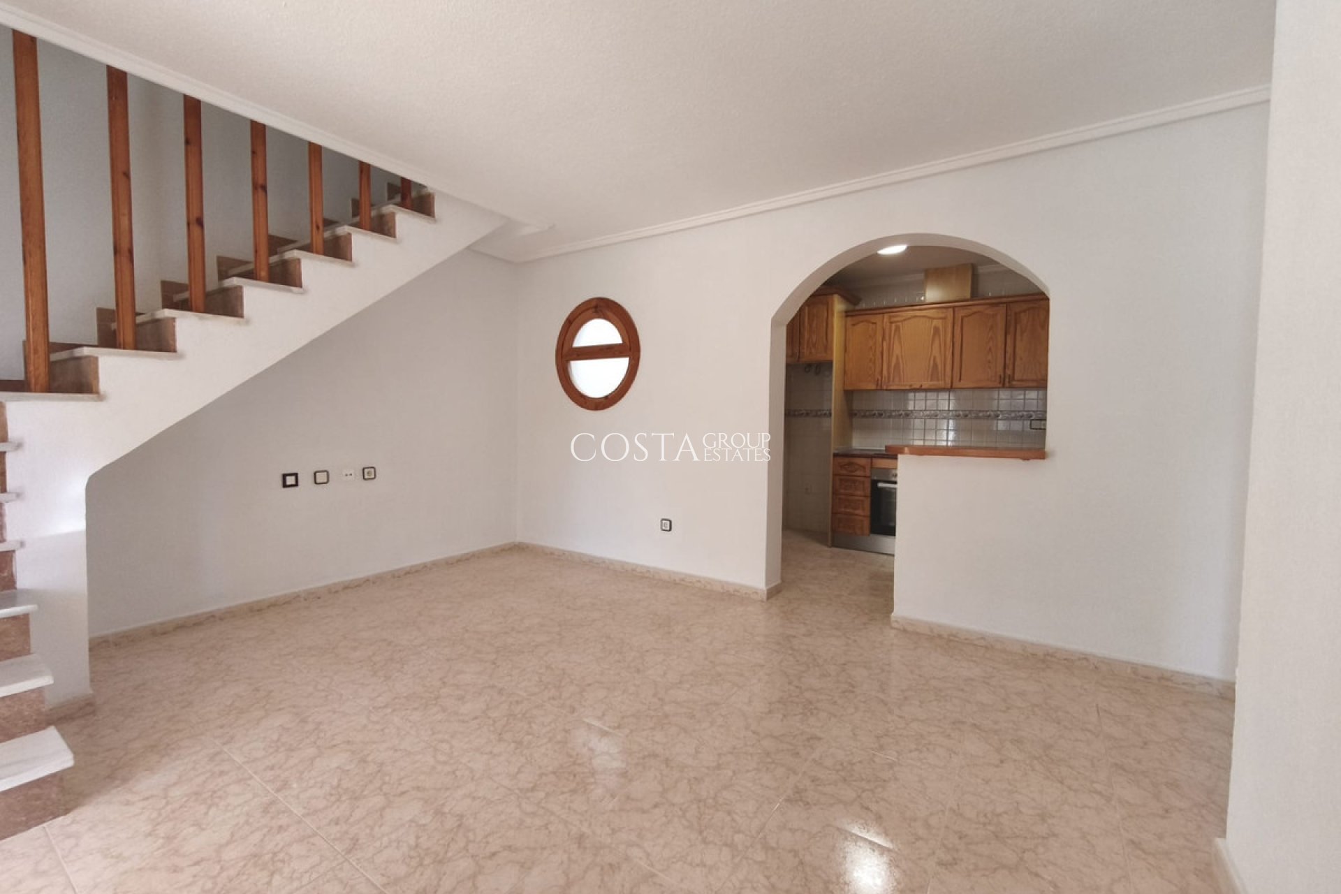 Resale - House -
Orihuela Costa - Punta Prima