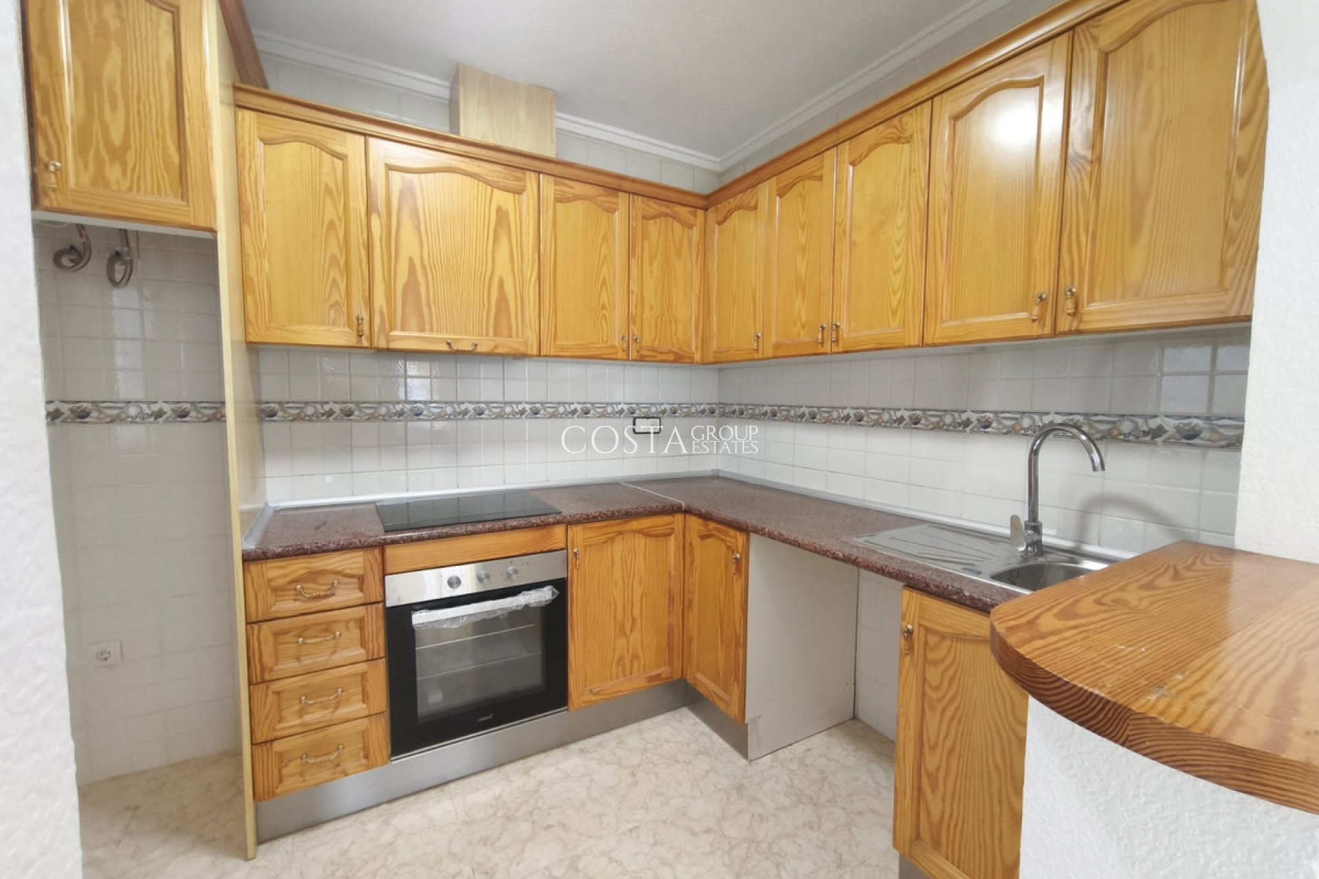 Resale - House -
Orihuela Costa - Punta Prima