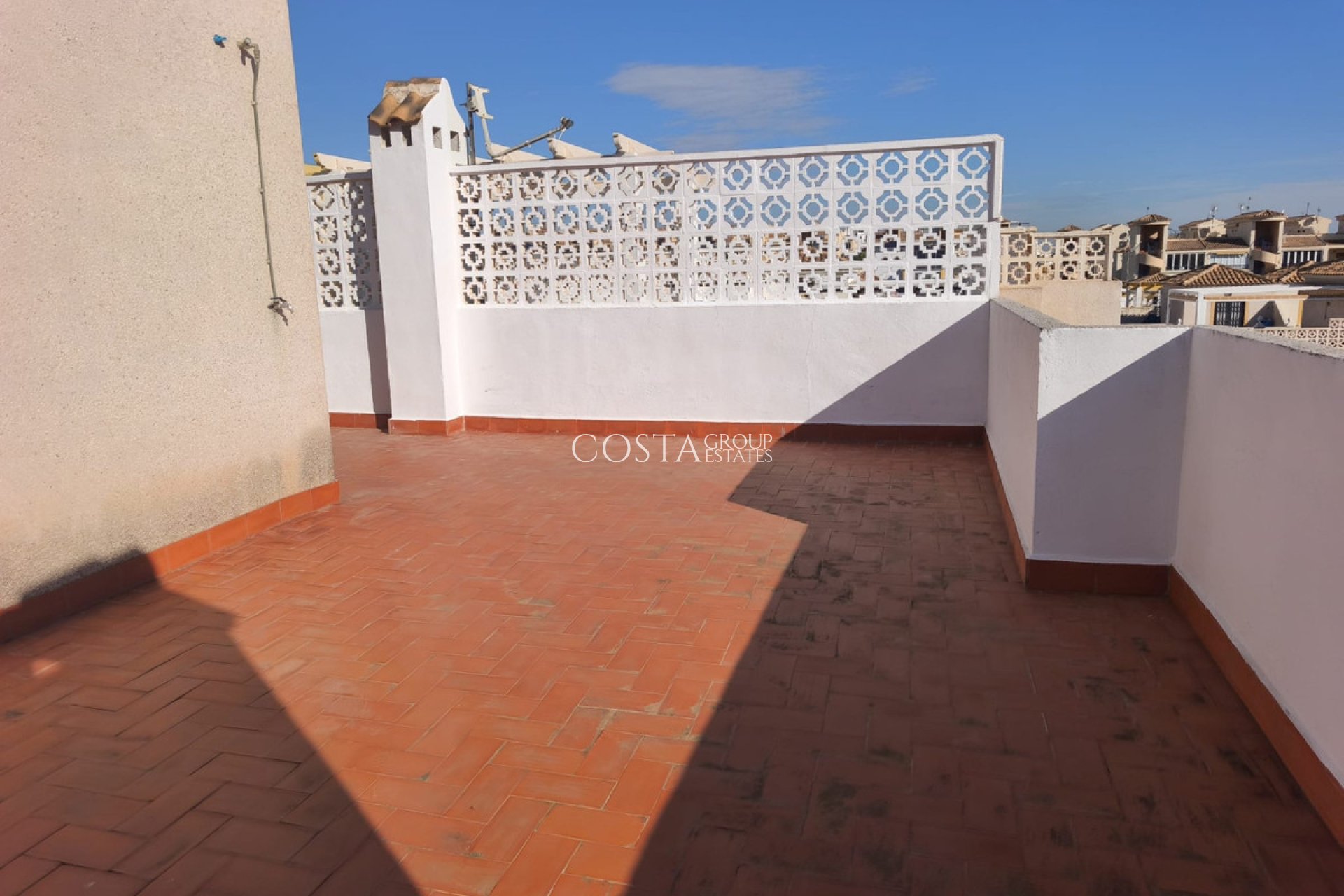 Resale - House -
Orihuela Costa - Punta Prima
