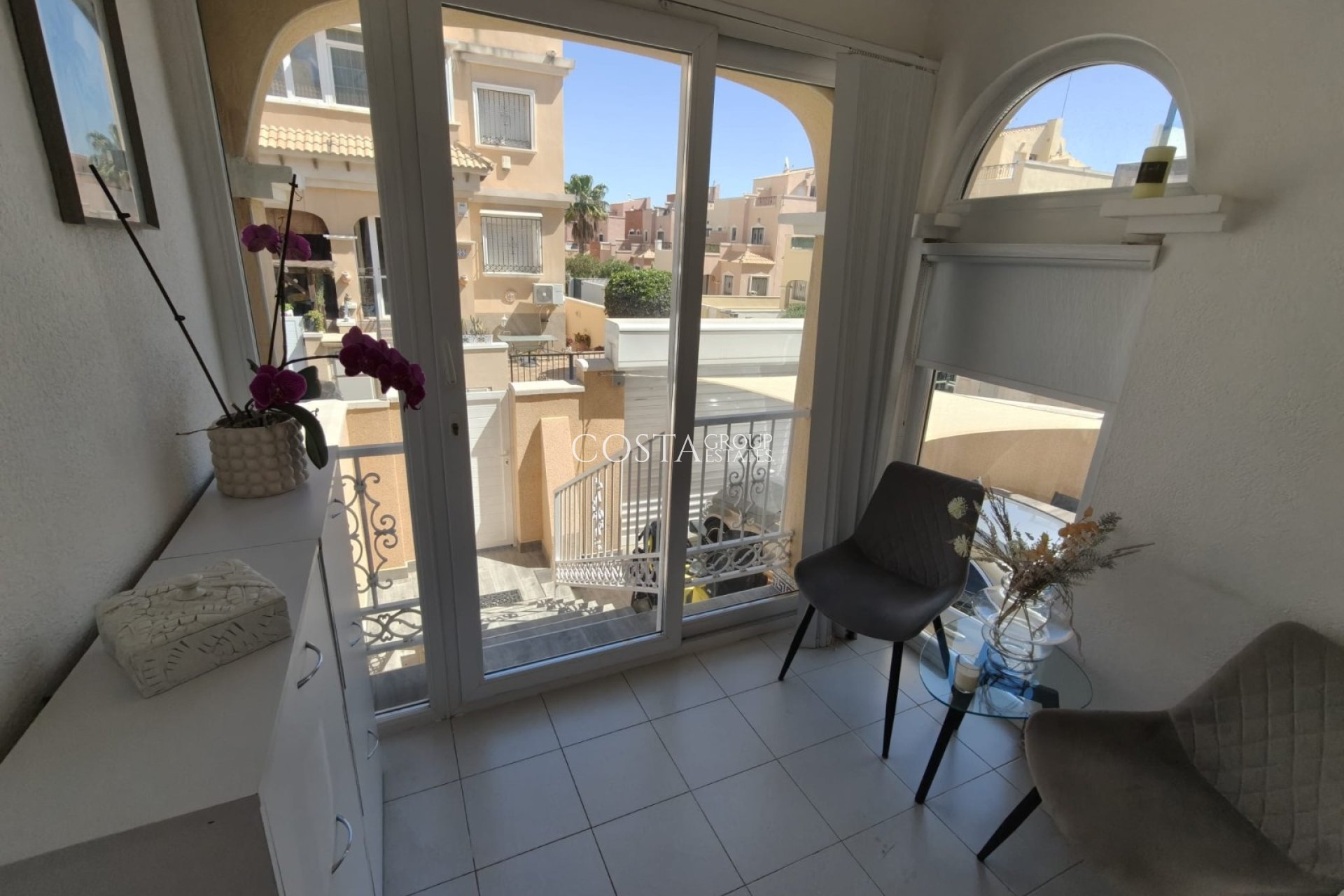 Resale - House -
Orihuela Costa - Villamartín