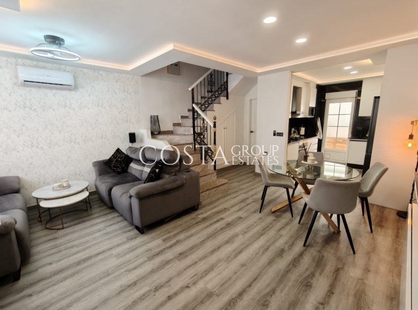 Resale - House -
Orihuela Costa - Villamartín