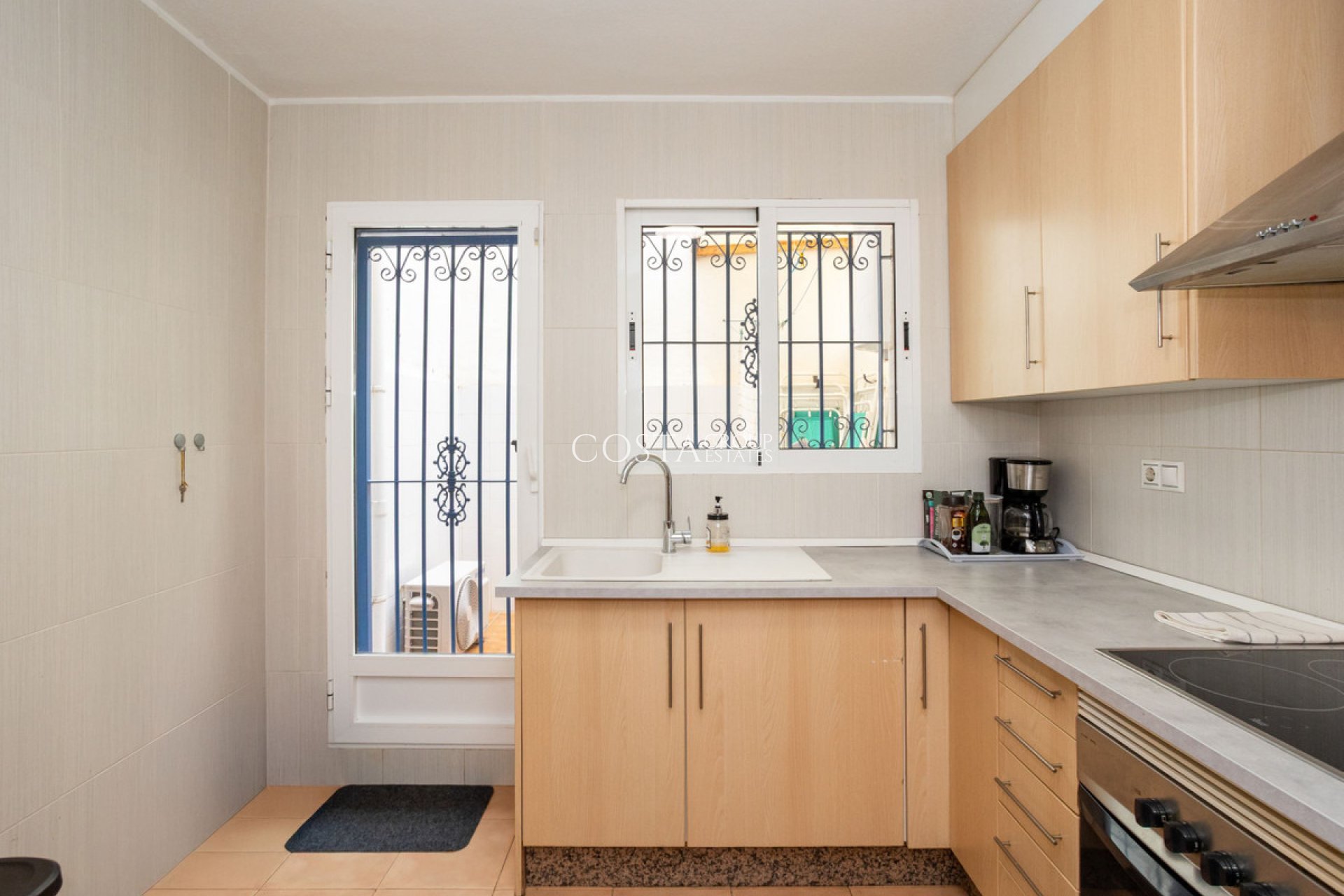 Resale - House -
Orihuela Costa - Villamartin