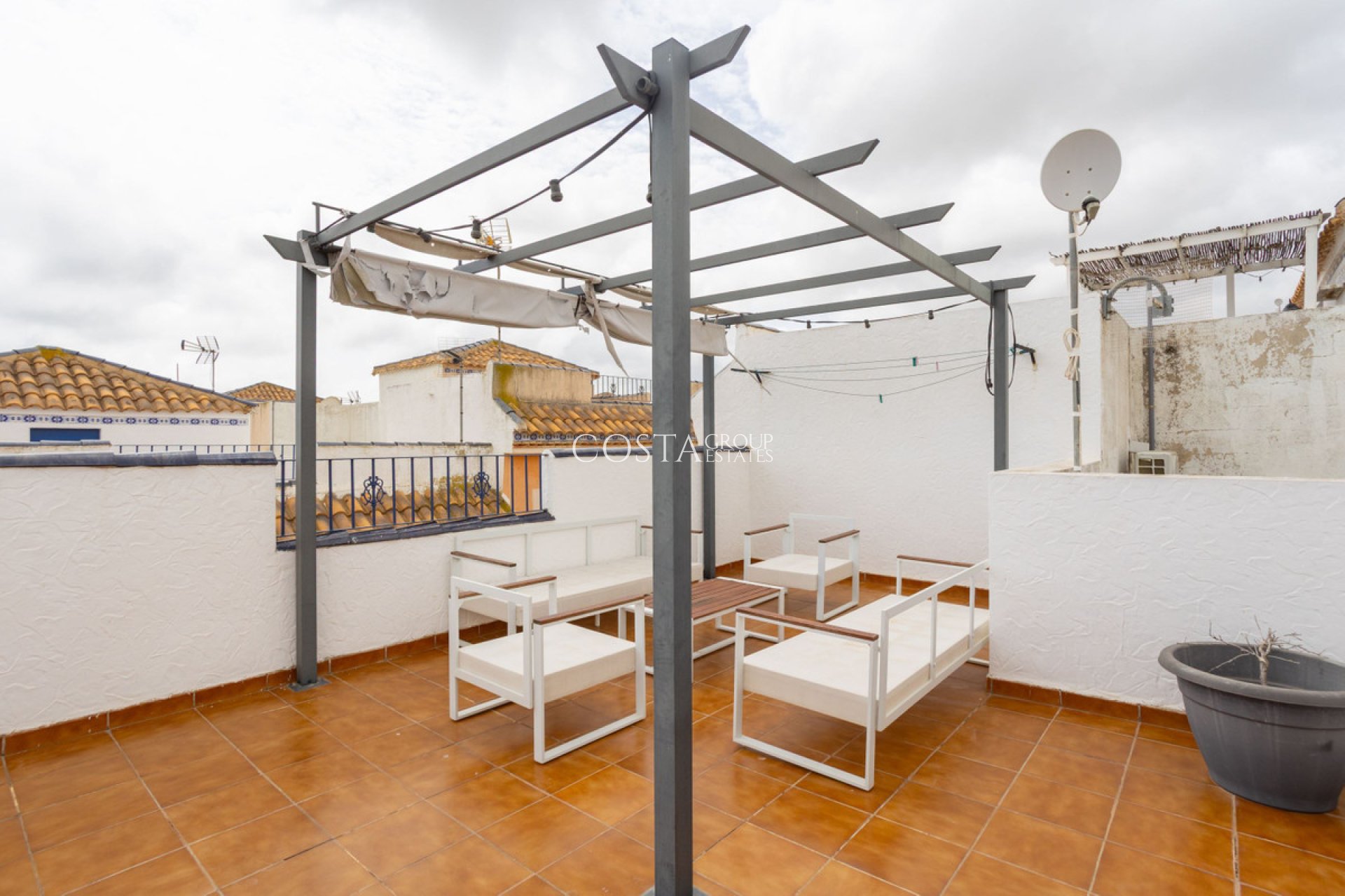 Resale - House -
Orihuela Costa - Villamartin