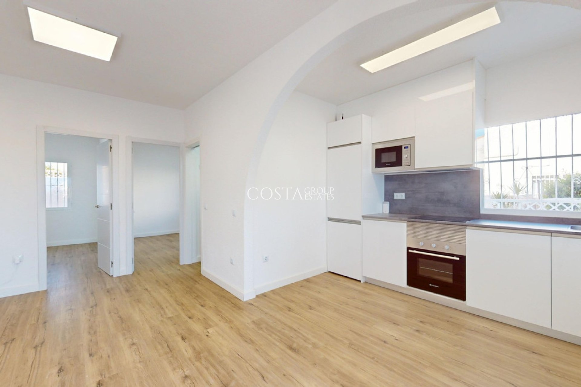 Resale - House -
Orihuela Costa - Villamartin