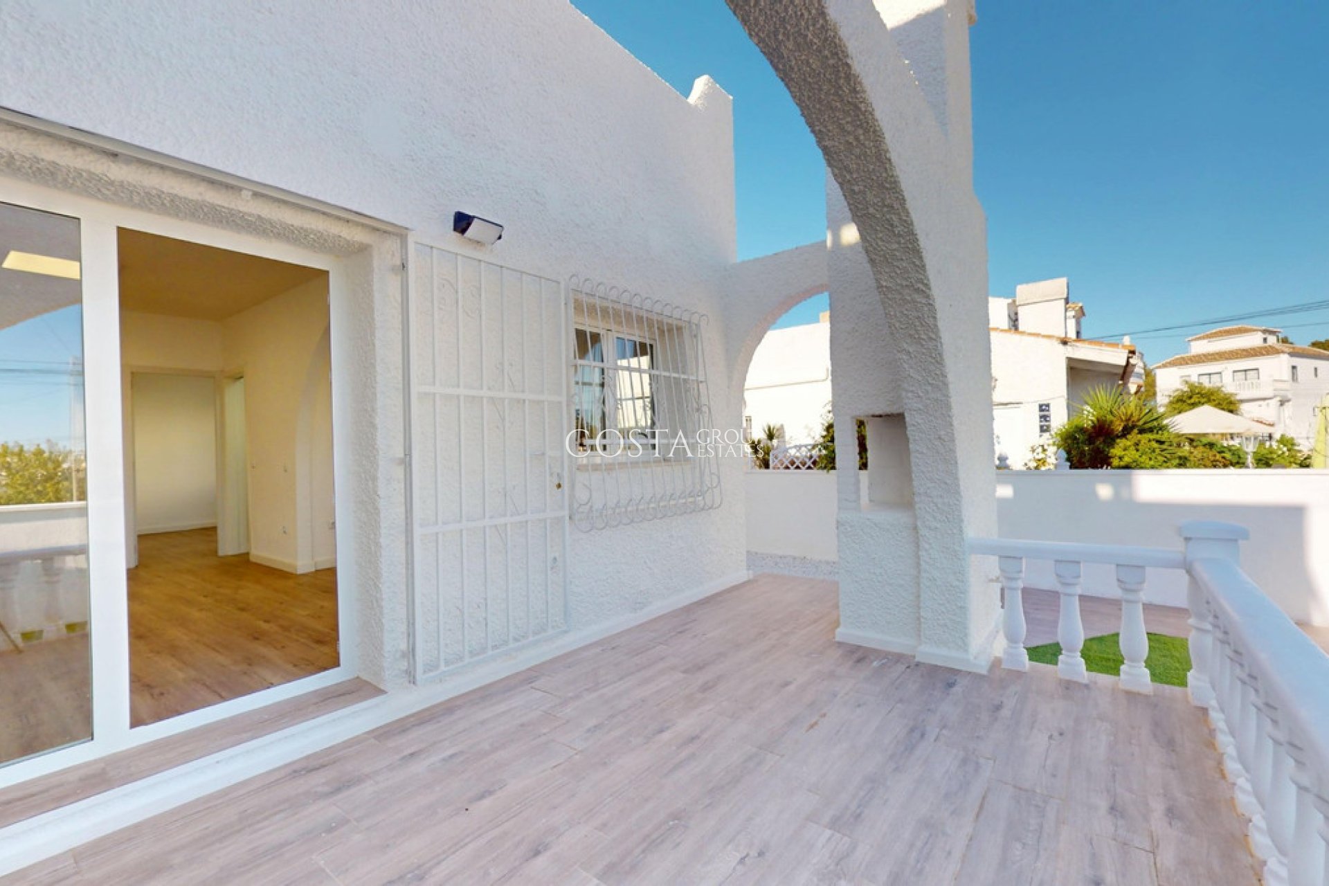 Resale - House -
Orihuela Costa - Villamartin