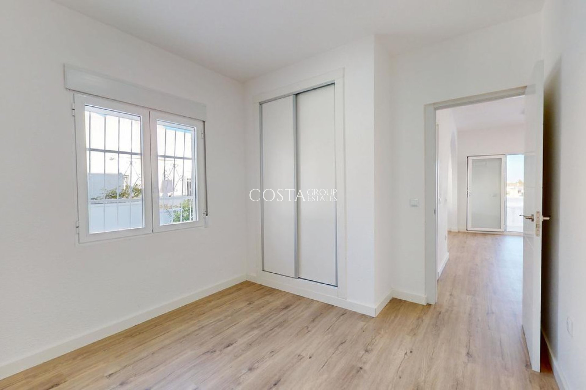 Resale - House -
Orihuela Costa - Villamartin