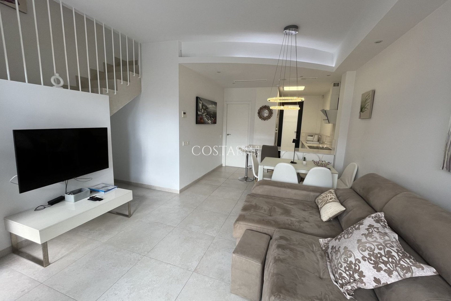 Resale - House -
Orihuela Costa - Villamartin