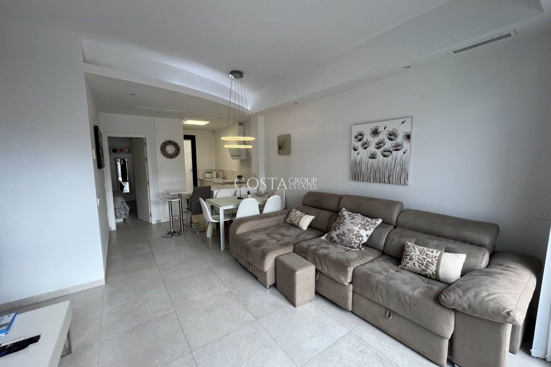 Resale - House -
Orihuela Costa - Villamartin