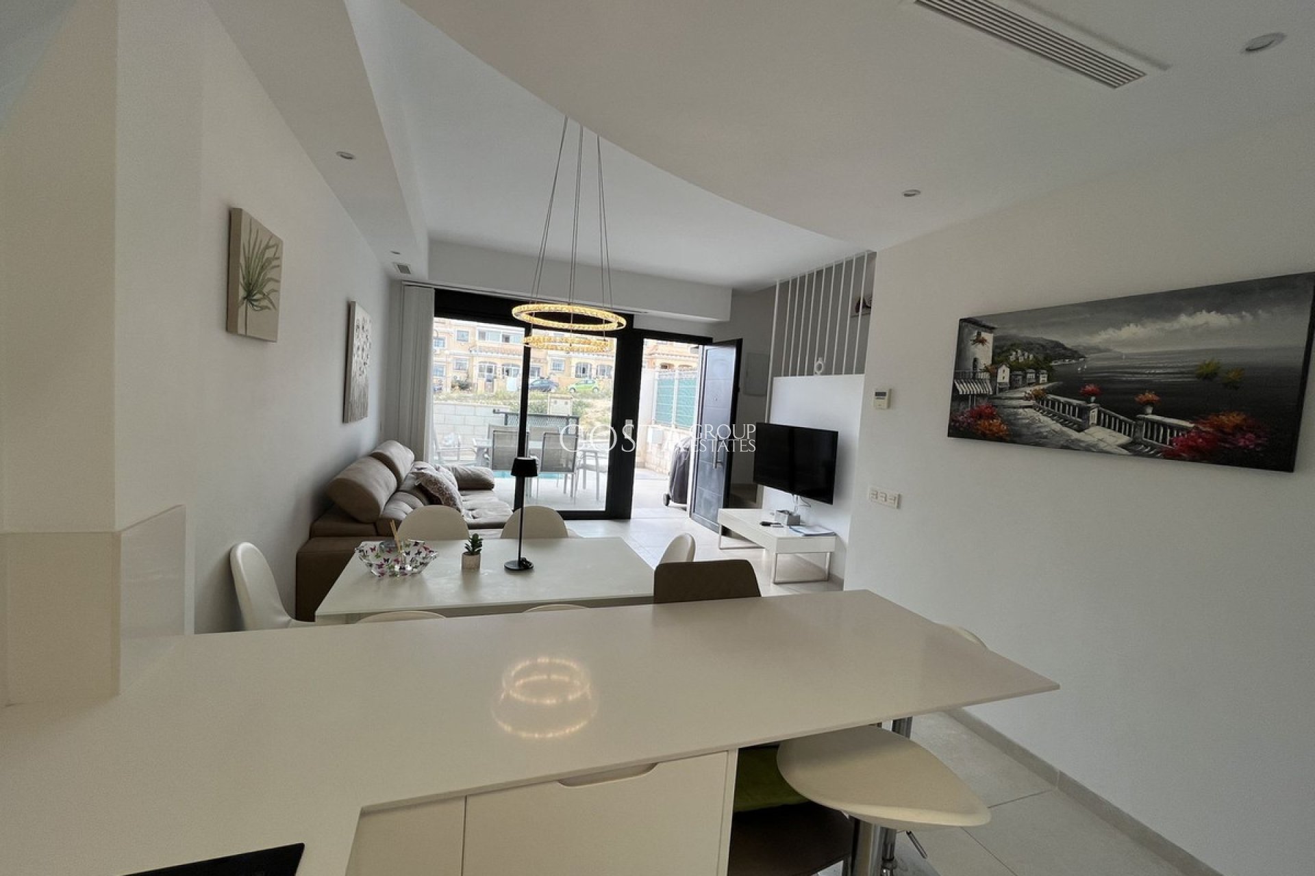 Resale - House -
Orihuela Costa - Villamartin