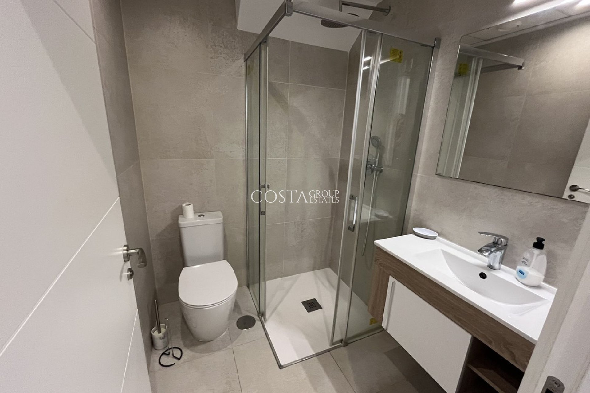 Resale - House -
Orihuela Costa - Villamartin