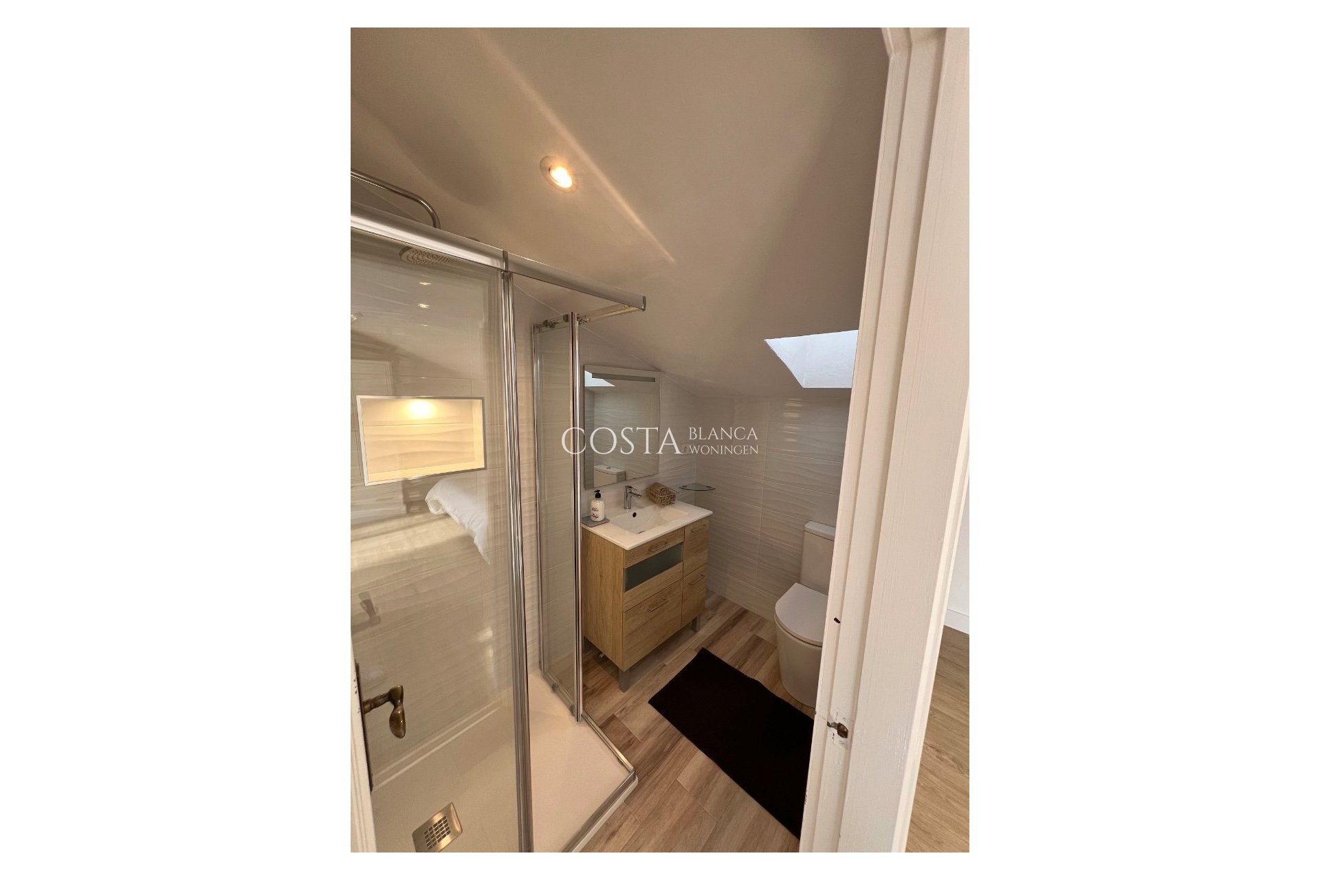 Resale - House -
Orihuela Costa - Villamartín