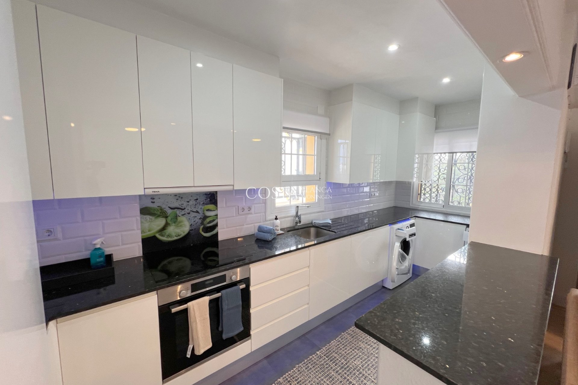 Resale - House -
Orihuela Costa - Villamartín