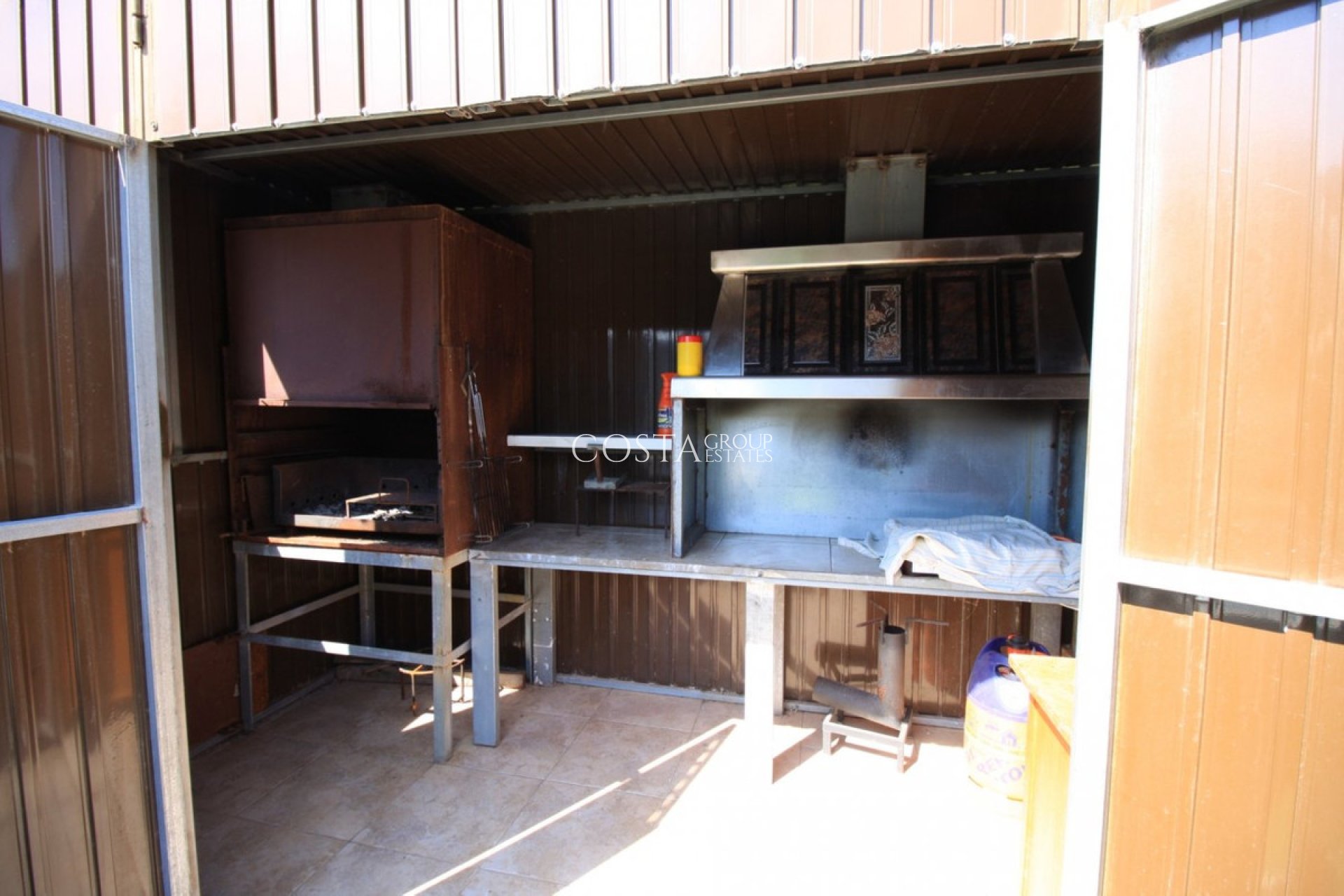 Resale - House -
Orihuela Costa