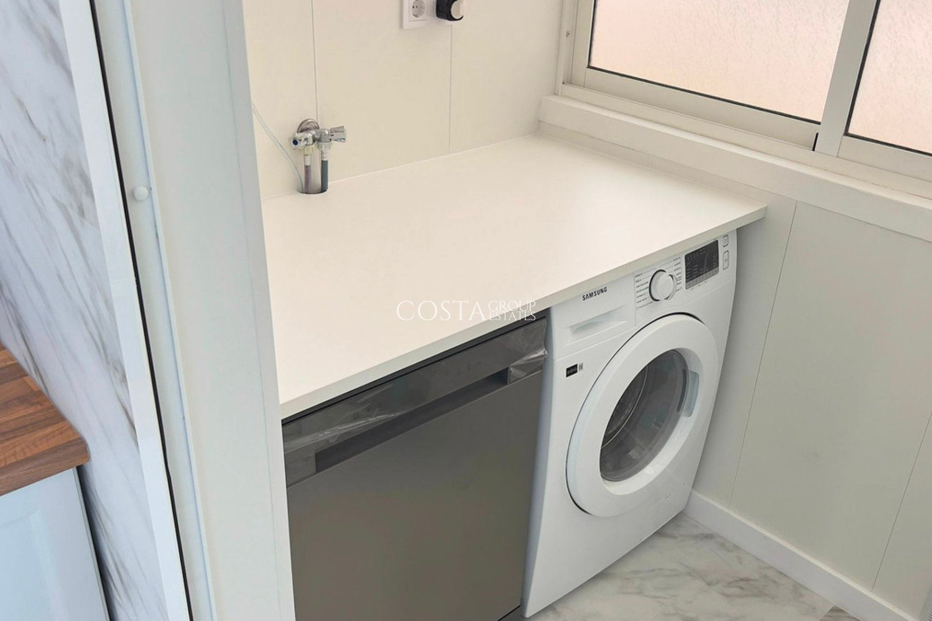 Resale - House -
Orihuela Costa