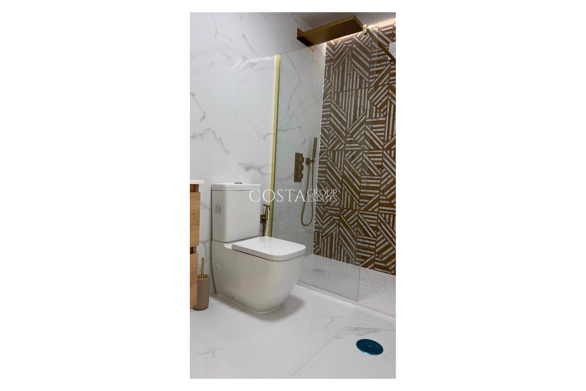 Resale - House -
Orihuela Costa