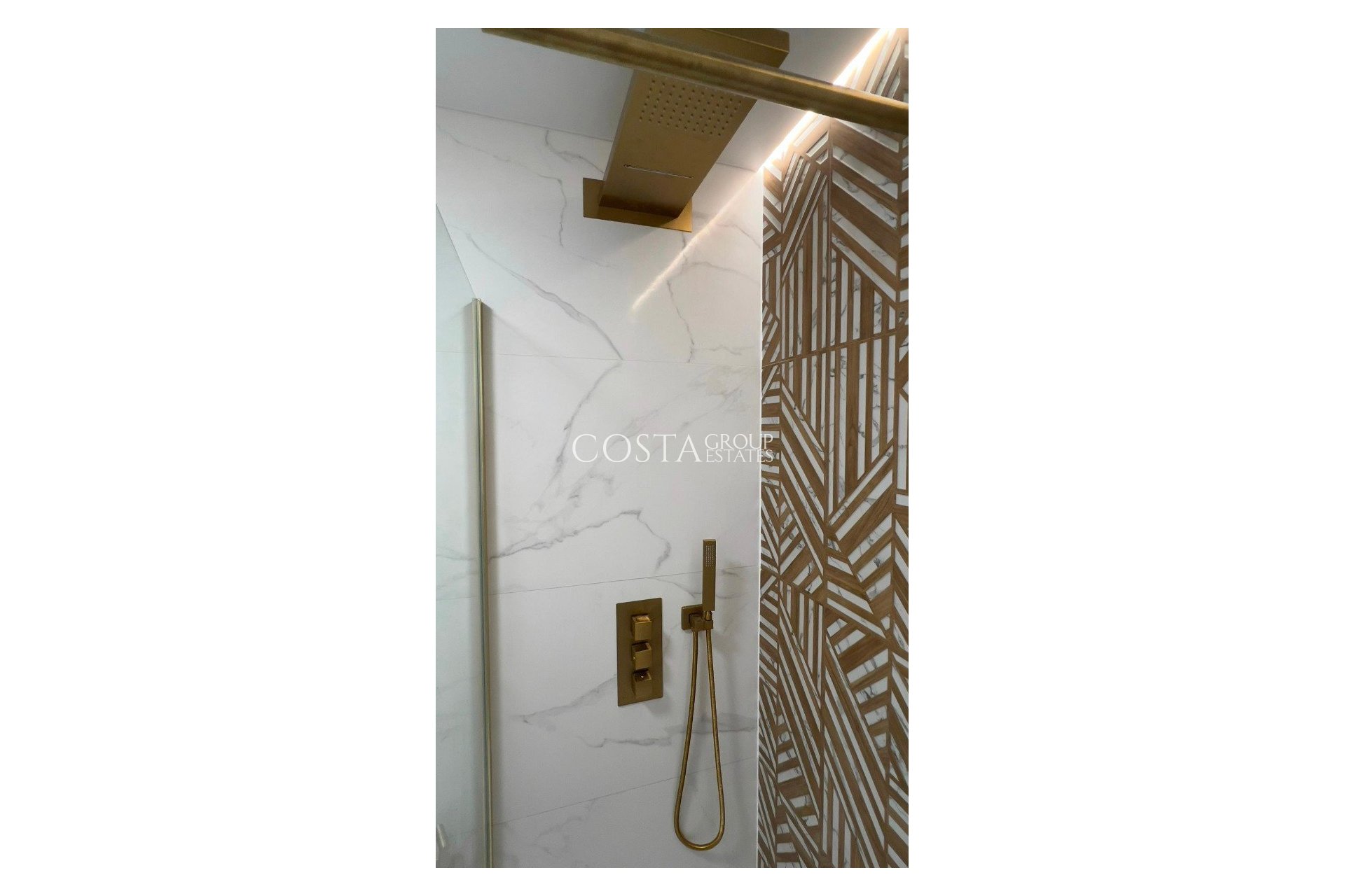 Resale - House -
Orihuela Costa