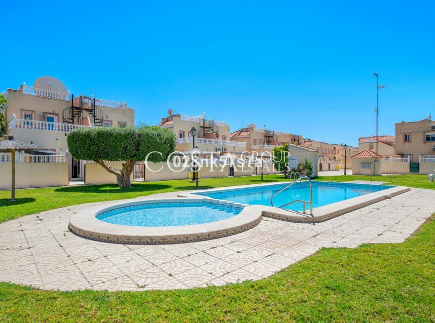 Resale - House -
Orihuela - La Zenia