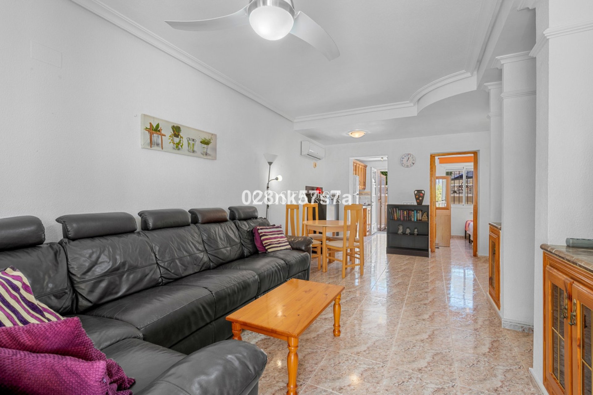 Resale - House -
Orihuela - La Zenia